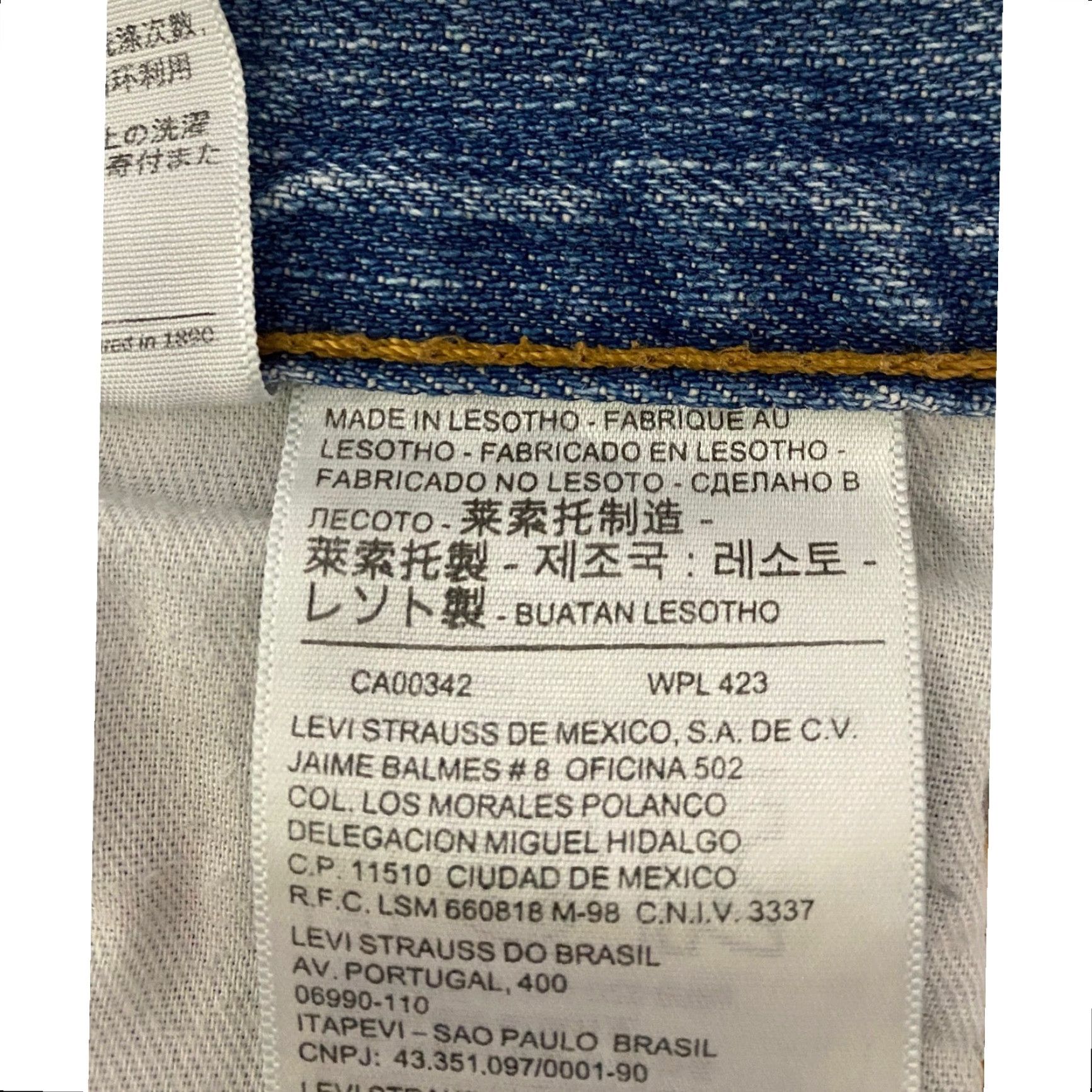 Levi's Levi's 569 Denim Shorts Men 36x11 Blue Hemmed Jorts Light Wash Bermuda Casual Summer Retro Classic Shorts Mens Size US 36 / EU 52 - 3 Thumbnail