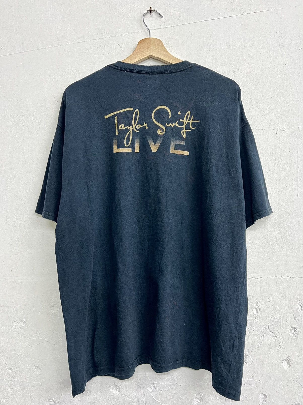 Band Tees Taylor Swift Live Tour Tee Size US XL / EU 56 / 4 - 12 Thumbnail