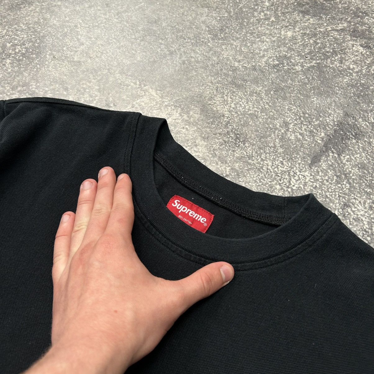 Supreme Mens Supreme Small logo Streetwear y2k basic tee Size US XL / EU 56 / 4 - 4 Thumbnail