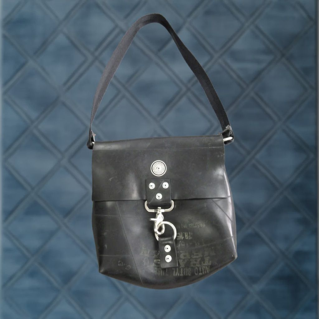 Ralph Lauren Ralph Lauren Messenger Bag Boston Museum Art Speed Style Beauty Medium Black Rubber Grommet Size ONE SIZE - 1 Thumbnail