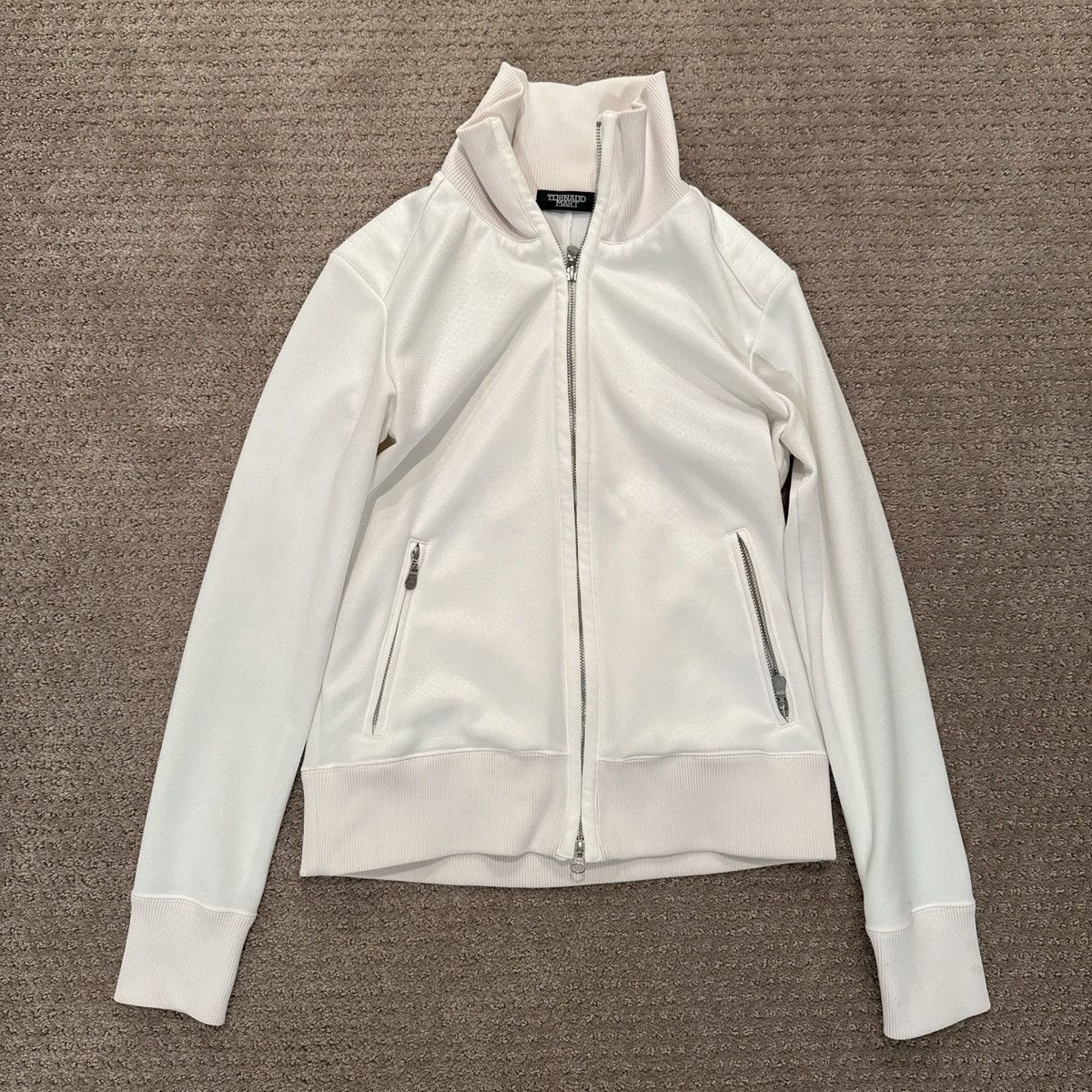 Tornado Mart zip up