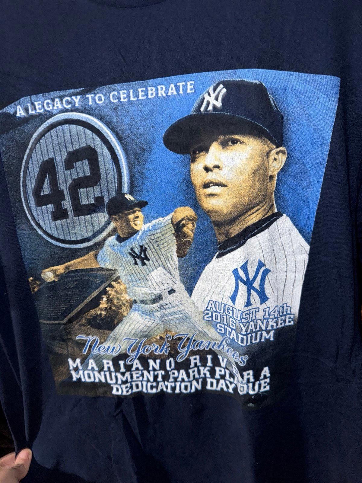 Gildan Y2K MLB New York Yankees Mariano Rivera T-Shirt Boot Sz L-XL Size US L / EU 52-54 / 3 - 3 Thumbnail