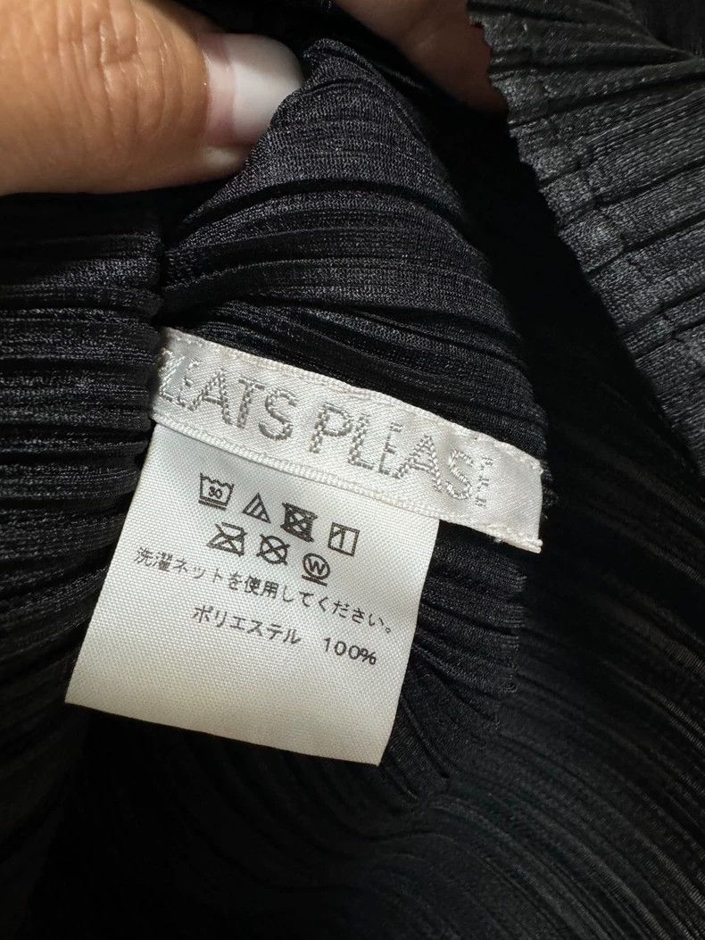 Issey Miyake Issey Miyake size:3 Black pleated short-sleeved shirt Size XS / US 0-2 / IT 36-38 - 3 Thumbnail