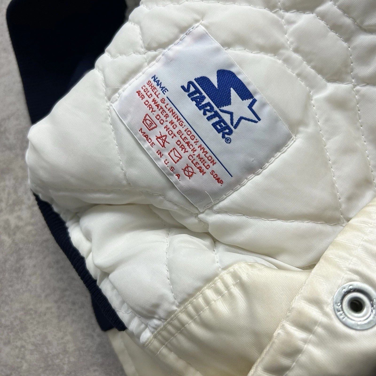NFL × Starter × Vintage CHICAGO BEARS AUTHENTIC SATIN JACKET Sz M WHITE MADE IN USA Size US M / EU 48-50 / 2 - 5 Thumbnail