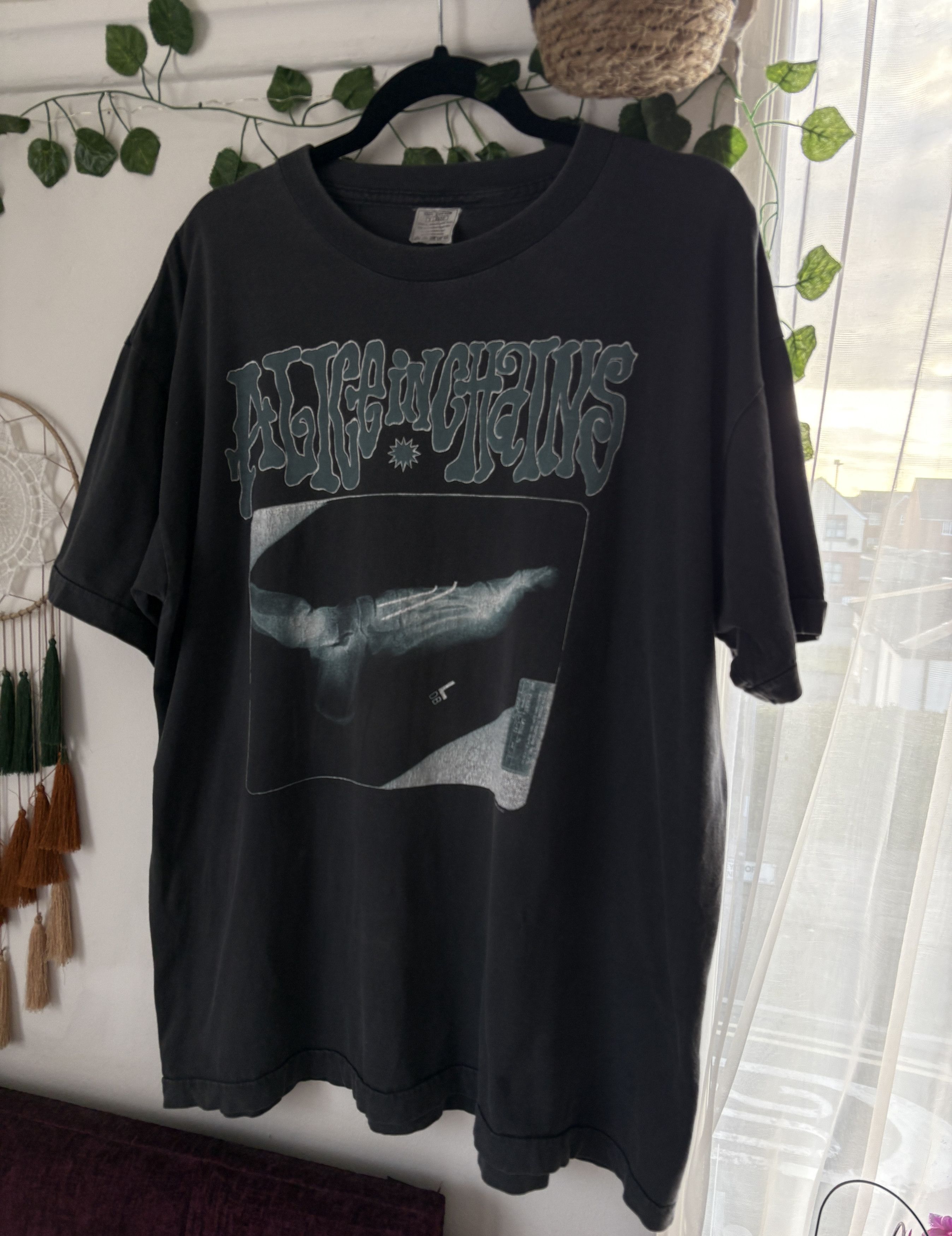 Band Tees Rare 90’s Vintage Alice in Chains X-Ray European Tour Shirt Size US XL / EU 56 / 4 - 5 Thumbnail