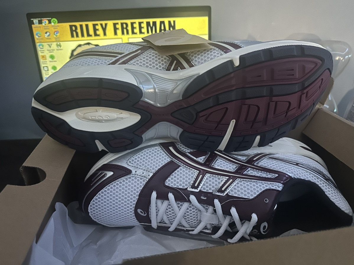 Asics Asics white maroon Size US 13 / EU 46 - 6 Thumbnail