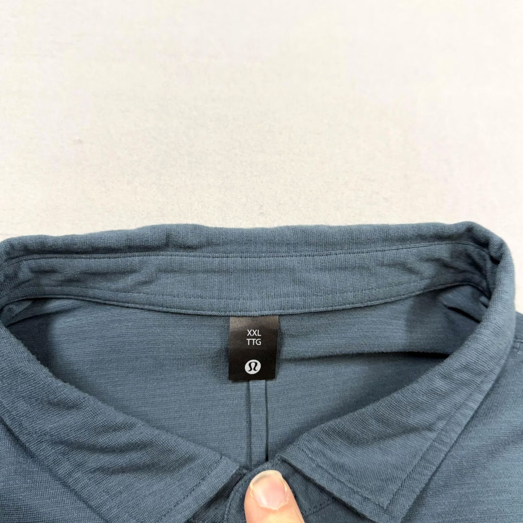 Lululemon Lululemon Polo Shirt Mens 2XL Blue Solid Golf Short Sleeve Performance Casual Shirt Size US XXL / EU 58 / 5 - 3 Thumbnail