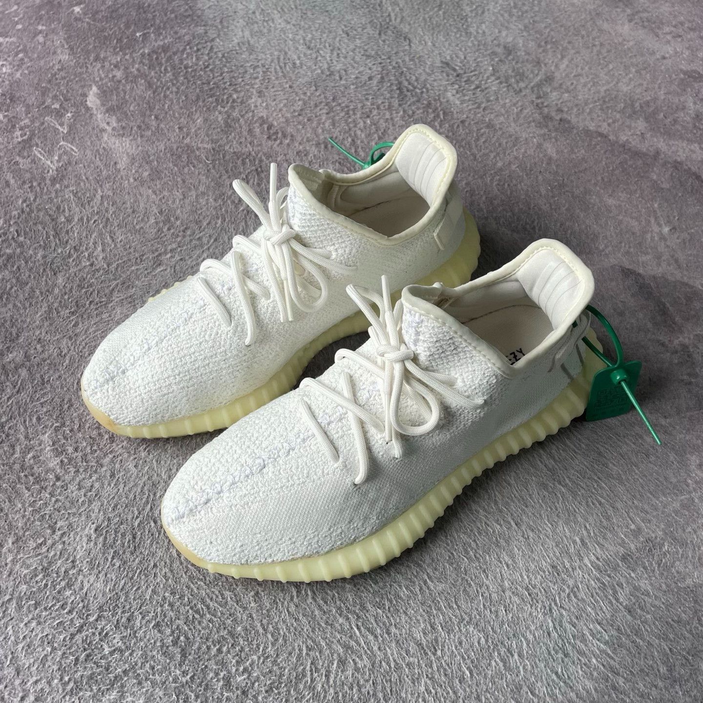 Yeezy Yeezy White Lowtop Sneakers 43 Men Size US 10 / EU 43 - 1 Thumbnail
