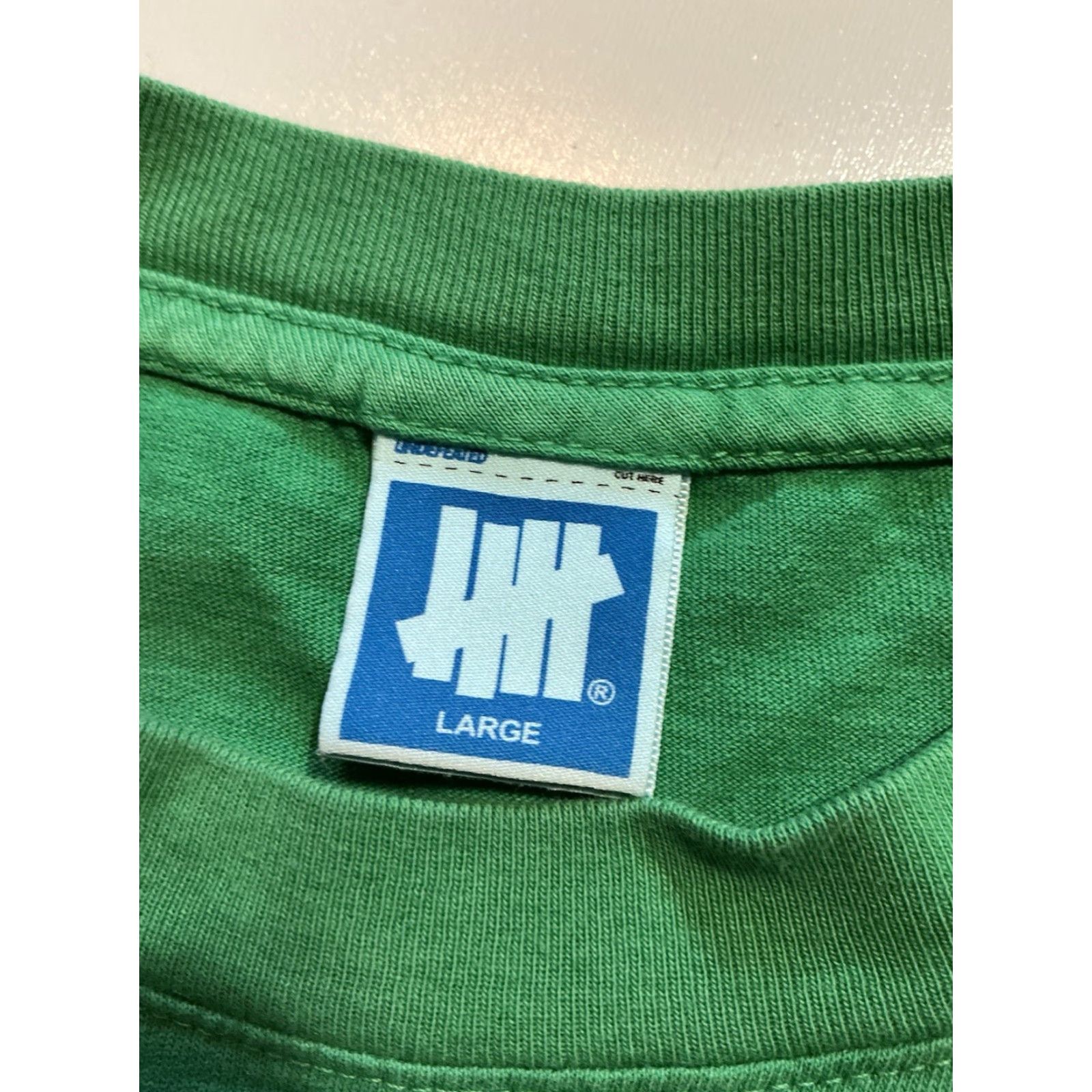 Undefeated VINTAGE Undefeated UNDFTD Los Angeles Five Strike Green Graphic 2002 S/S T-Shirt Sz. L Mens Shirt Green 2002 Five Strike UNDFTD LA SVG Size US L / EU 52-54 / 3 - 6 Thumbnail