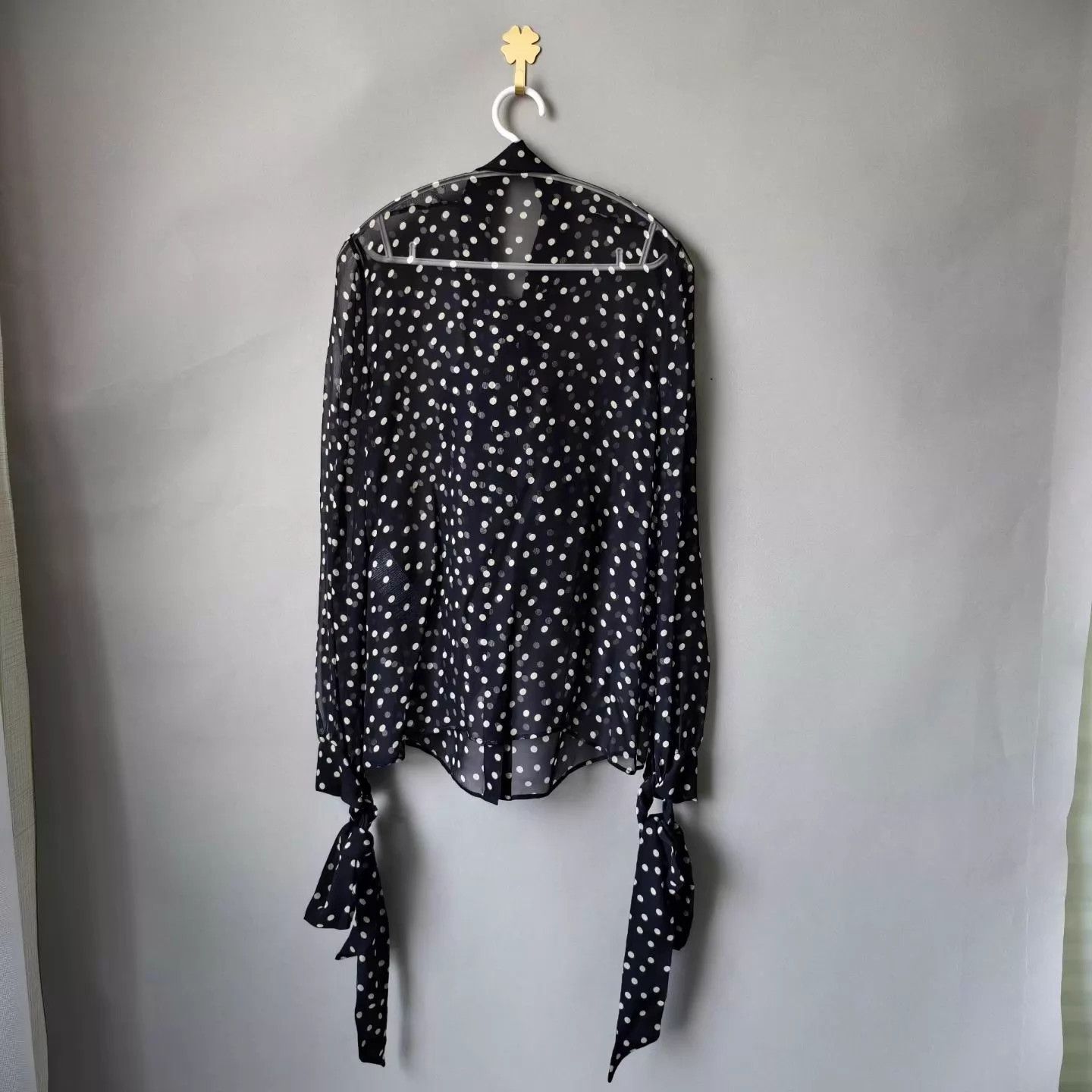 Saint Laurent Paris Saint Laurent Polka Dot Silk Shirt 99 34 Size XXS / US 00 / IT 34 - 2 Thumbnail
