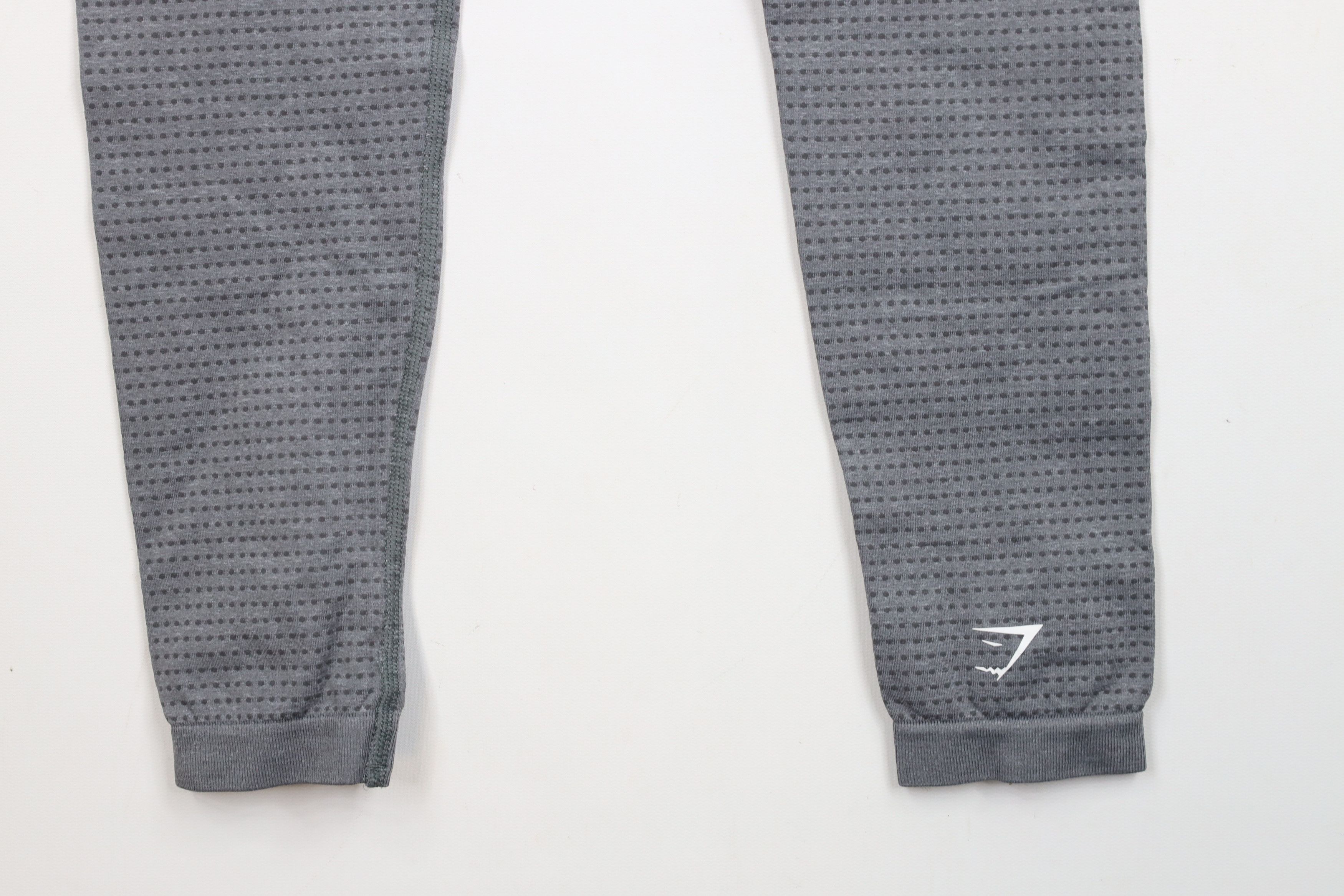 Gymshark × Vintage Gymshark Seamless Spandex Gym Training Pants Heather Gray Size 24" / US 00 / IT 34 - 9 Thumbnail