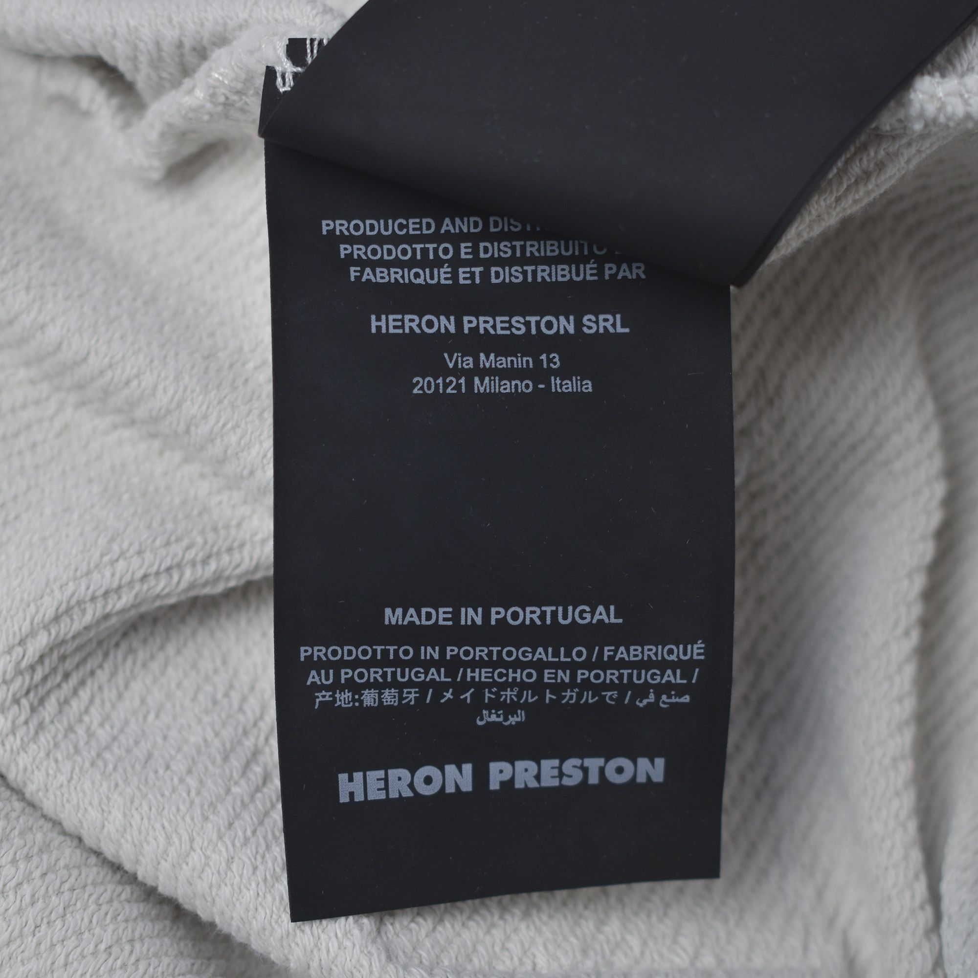 Heron Preston *BNWOT* HERON PRESTON STREETS ARE CRAZY NYC SPRAY HOODIE Size US XL / EU 56 / 4 - 9 Thumbnail