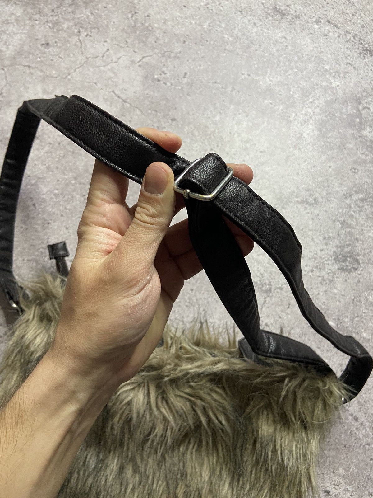 Japanese Brand Vintage Mohair Y2K Faux Fur Shoulder Bag Racer Worldwide Size ONE SIZE - 2 Thumbnail