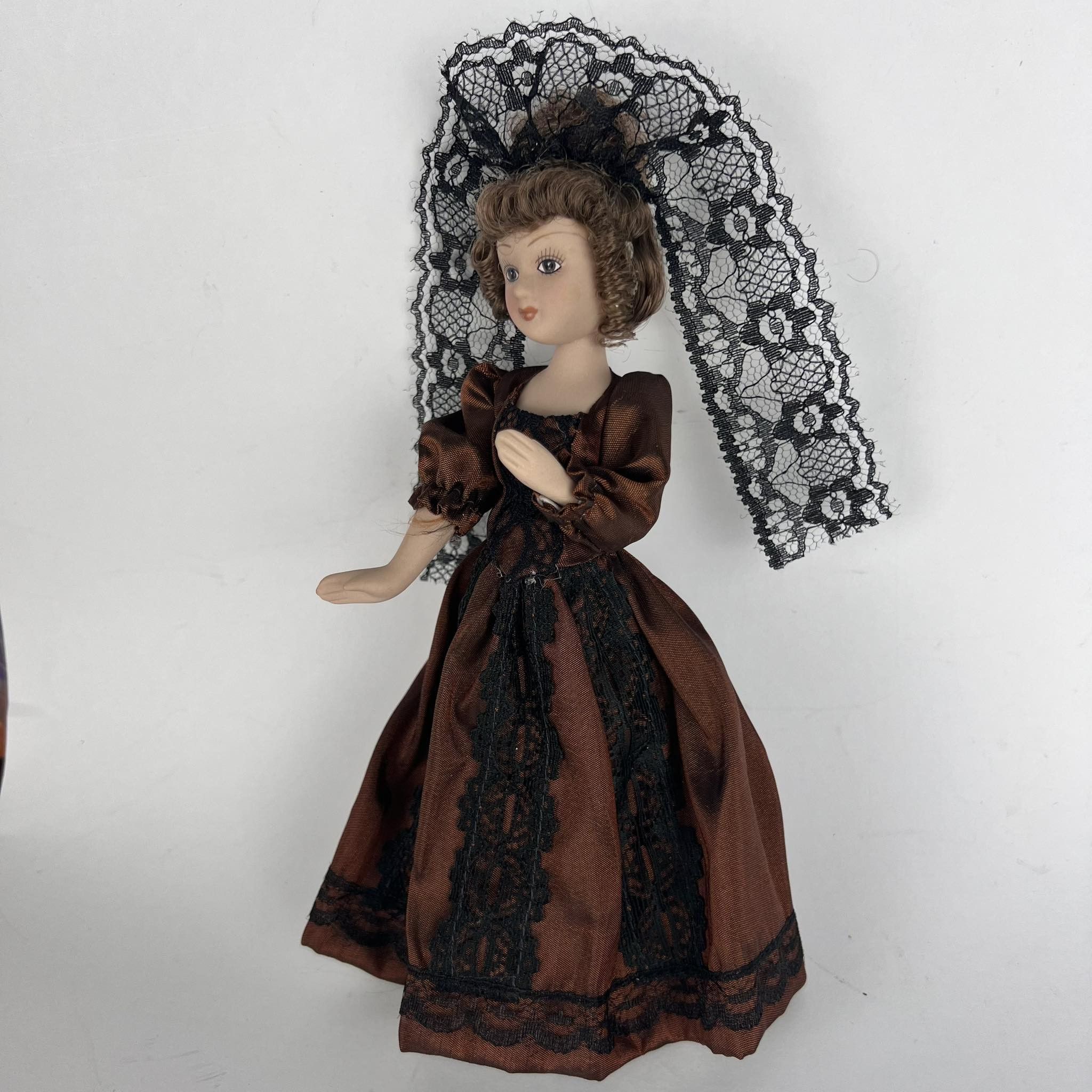 Vintage Vintage Porcelain Doll Ladies of the Era Magazine about Doll Size ONE SIZE - 3 Thumbnail