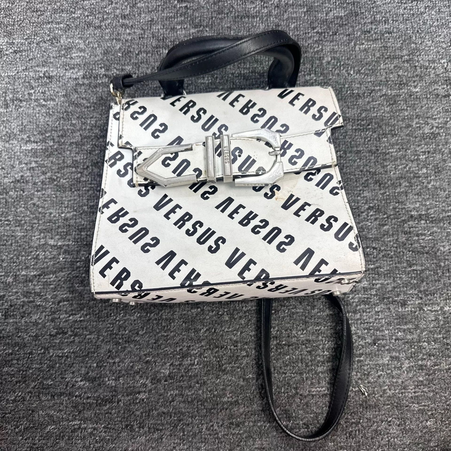 Versace Versace Shoulder Bag OS Women Size ONE SIZE - 1 Thumbnail