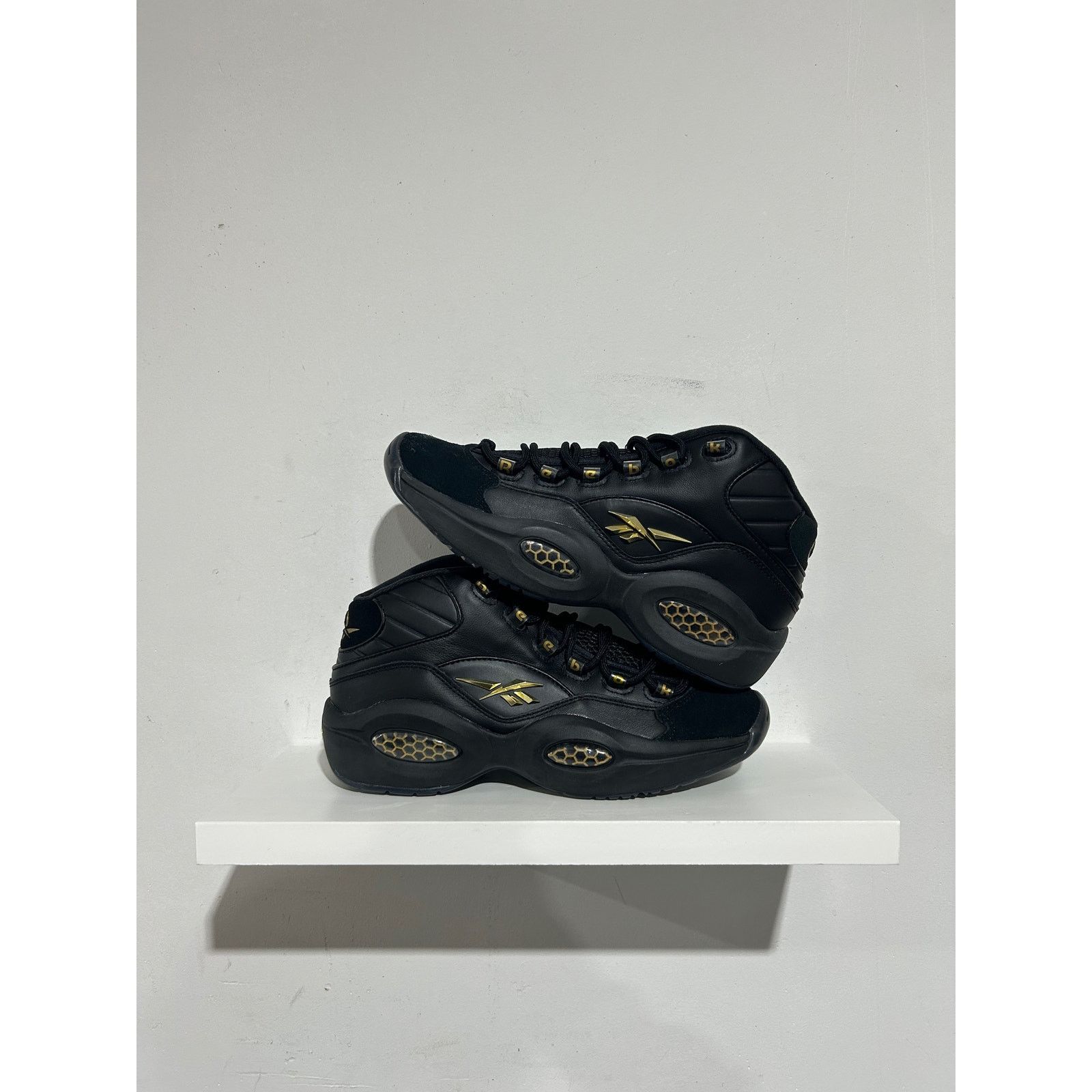 REEBOK QUESTION MID BLACK GOLD SIZE