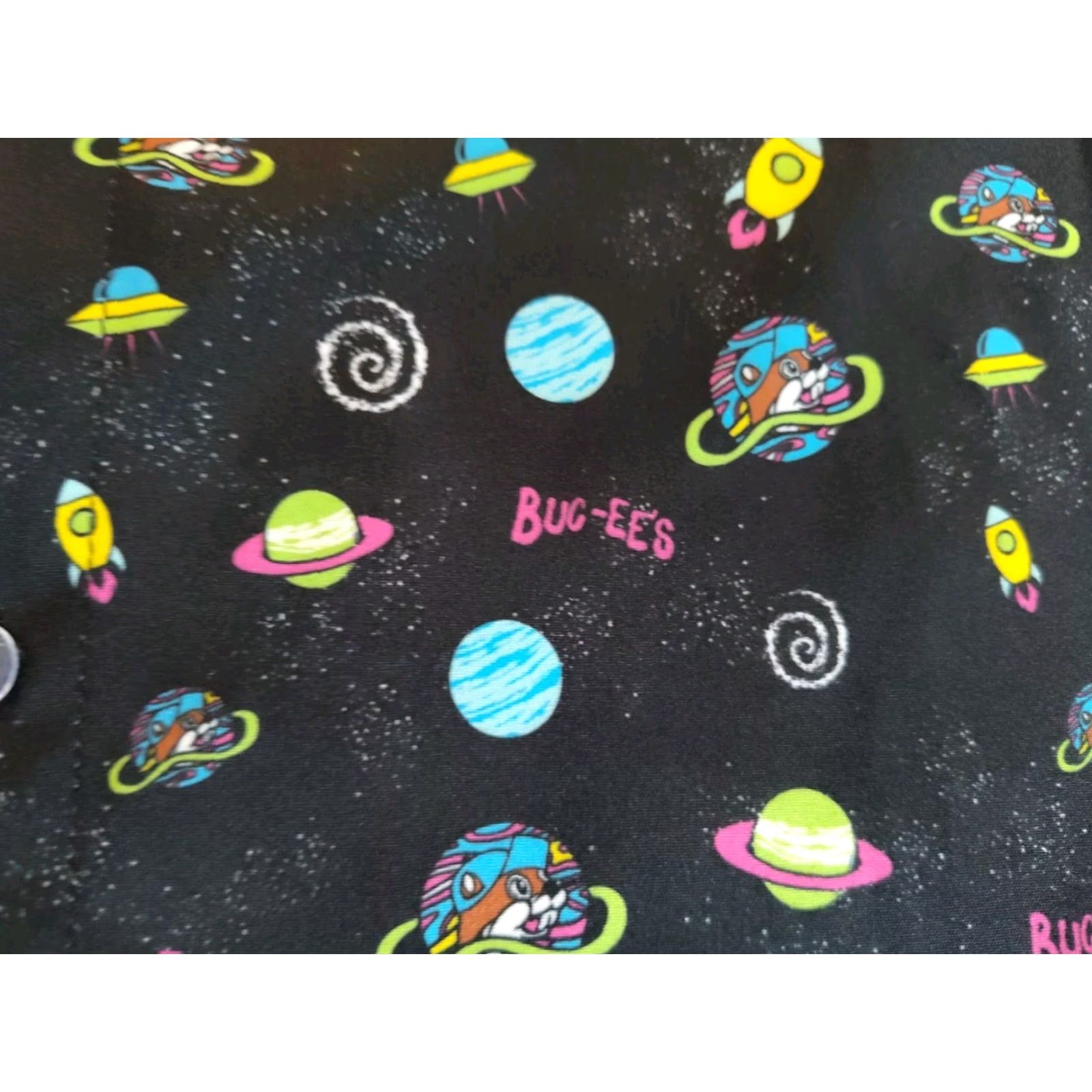 Vintage Buc-ee's Black Space Camp Button Up Shirt Mens 2XL Buc-ees Planets Short Sleeve Space Theme Button-Up Shirt Black 2XL Regular Men Casual Travel Size US XXL / EU 58 / 5 - 4 Thumbnail