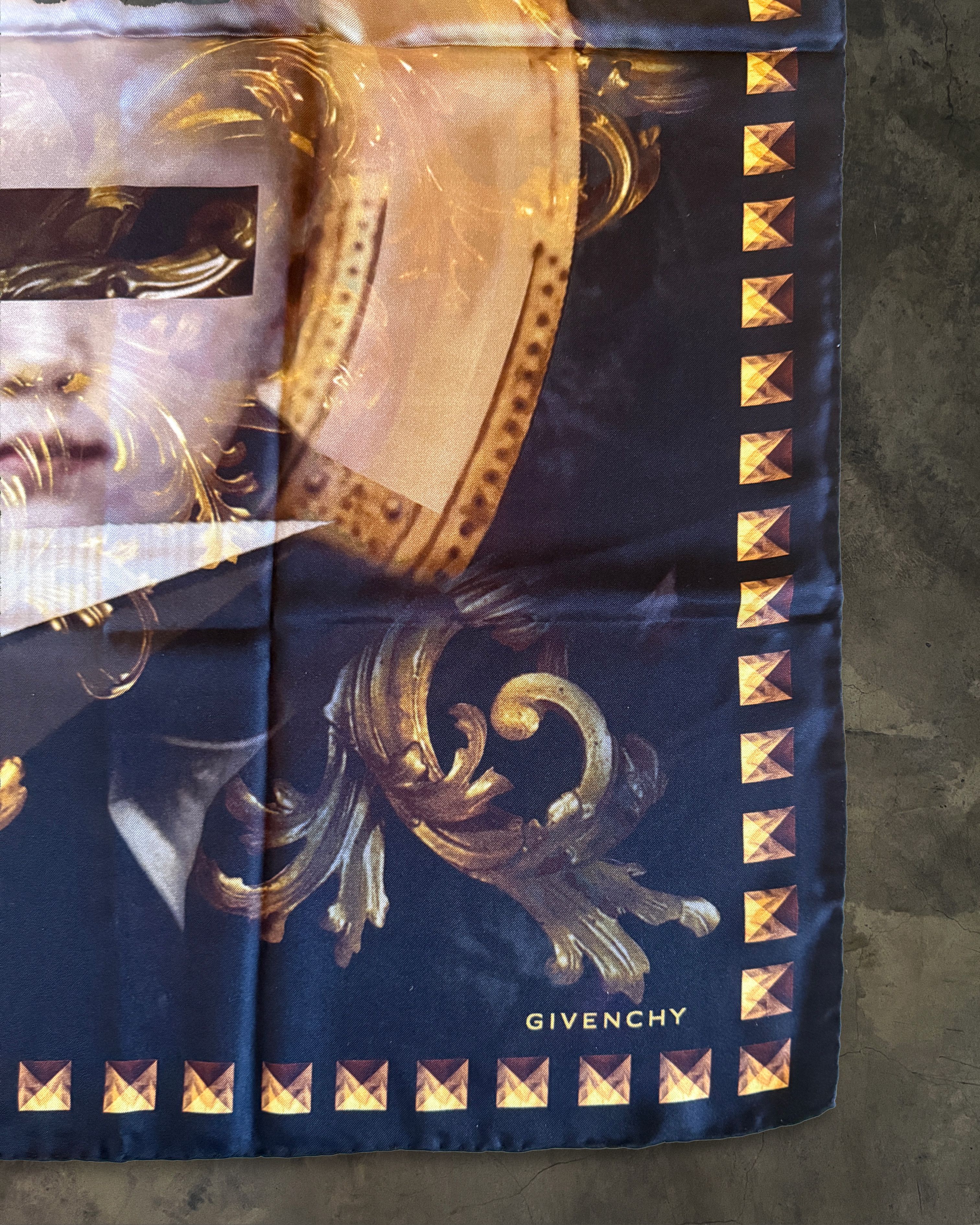 Givenchy GIVENCHY MADONNA & CHILD SCARF Size ONE SIZE - 2 Thumbnail