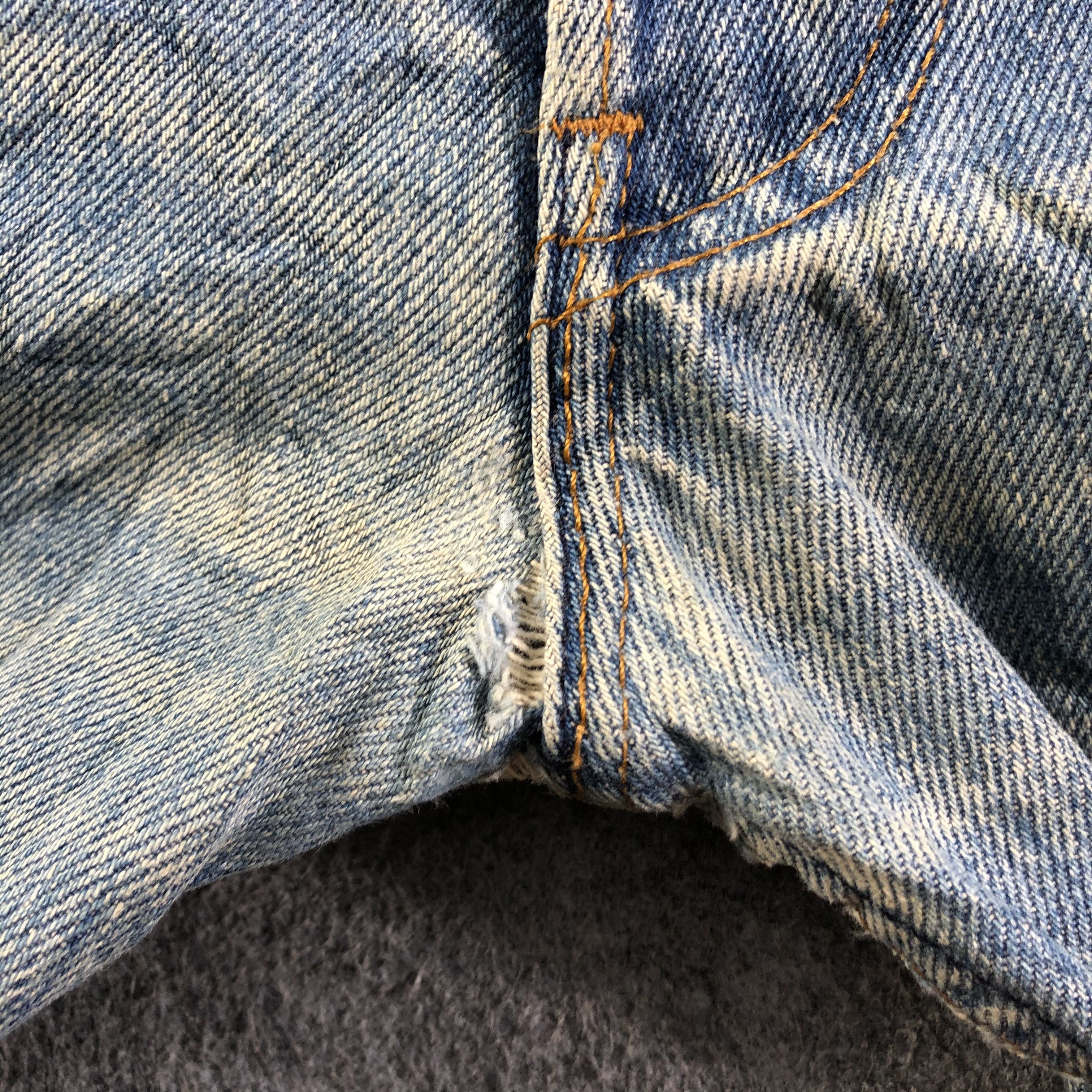 Levi's Vintage Levis 501 Jeans-J3598 Size US 35 - 9 Thumbnail