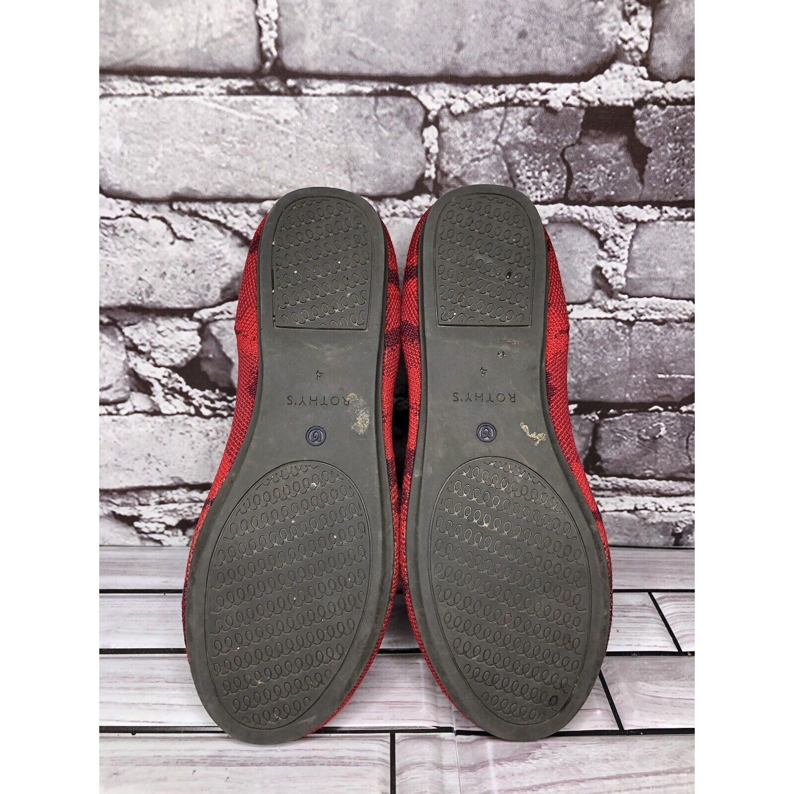 Other Rothy’s Red Camo Fabric Knit Round Toe Slip On Flats Shoes W Size US 4.5 / IT 34.5 - 7 Thumbnail