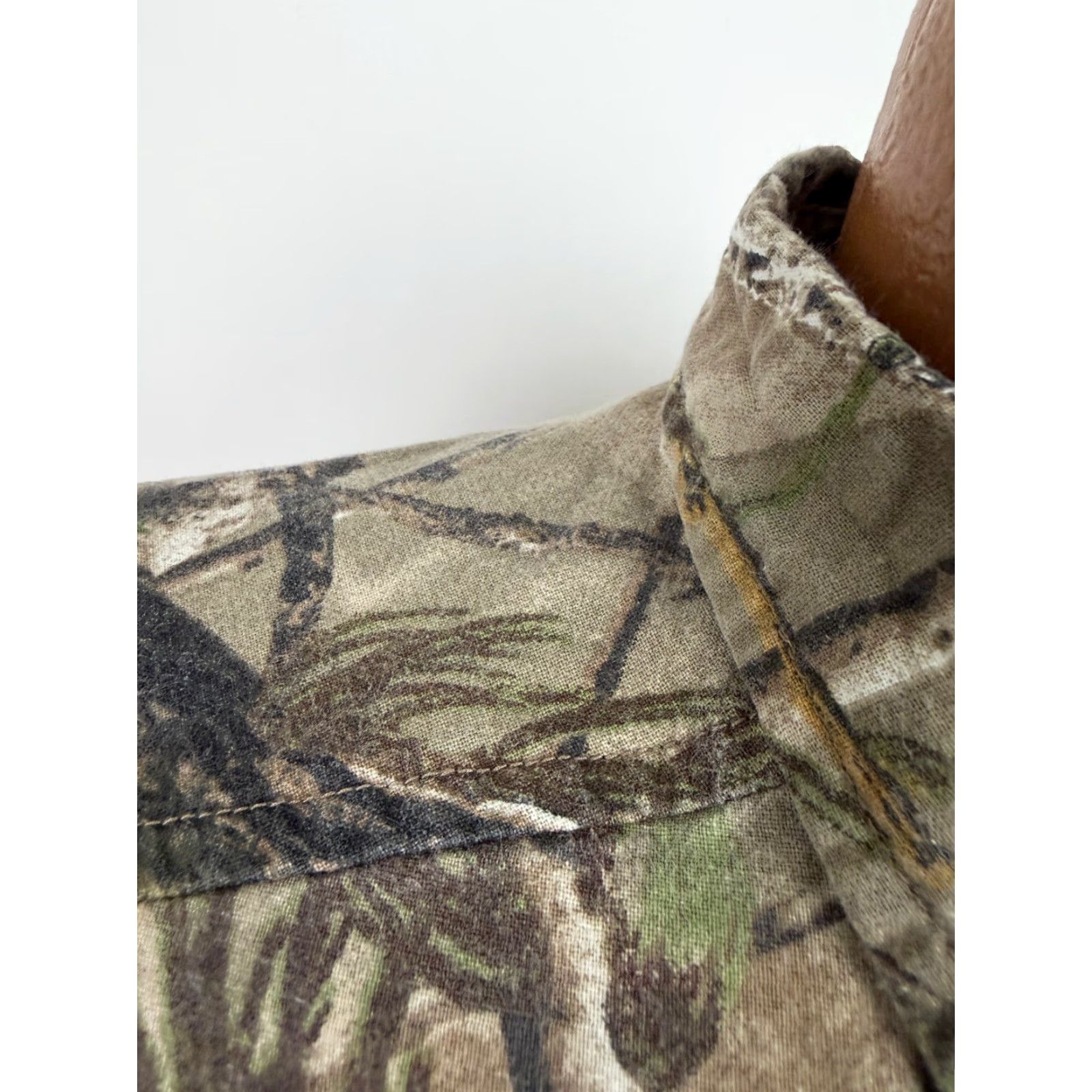 Realtree Realtree Camo Shirt Men Medium Button Down Vented Hunting Outdoors Lightweight Size US M / EU 48-50 / 2 - 4 Thumbnail