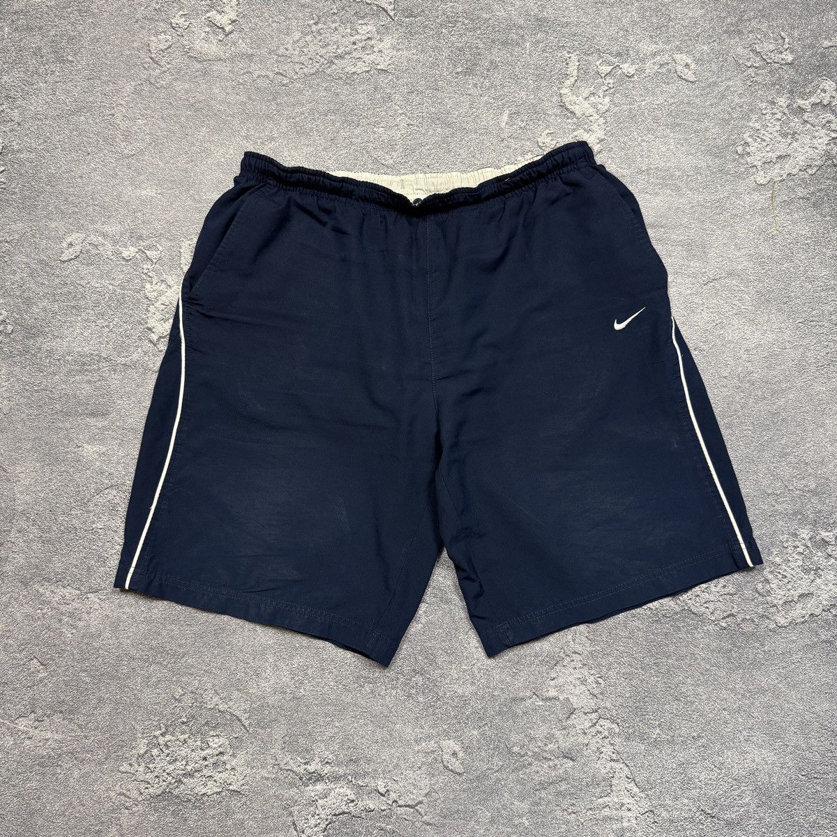 Nike × Vintage Nike Vintage Shorts 90s Size US 34 / EU 50 - 2 Thumbnail