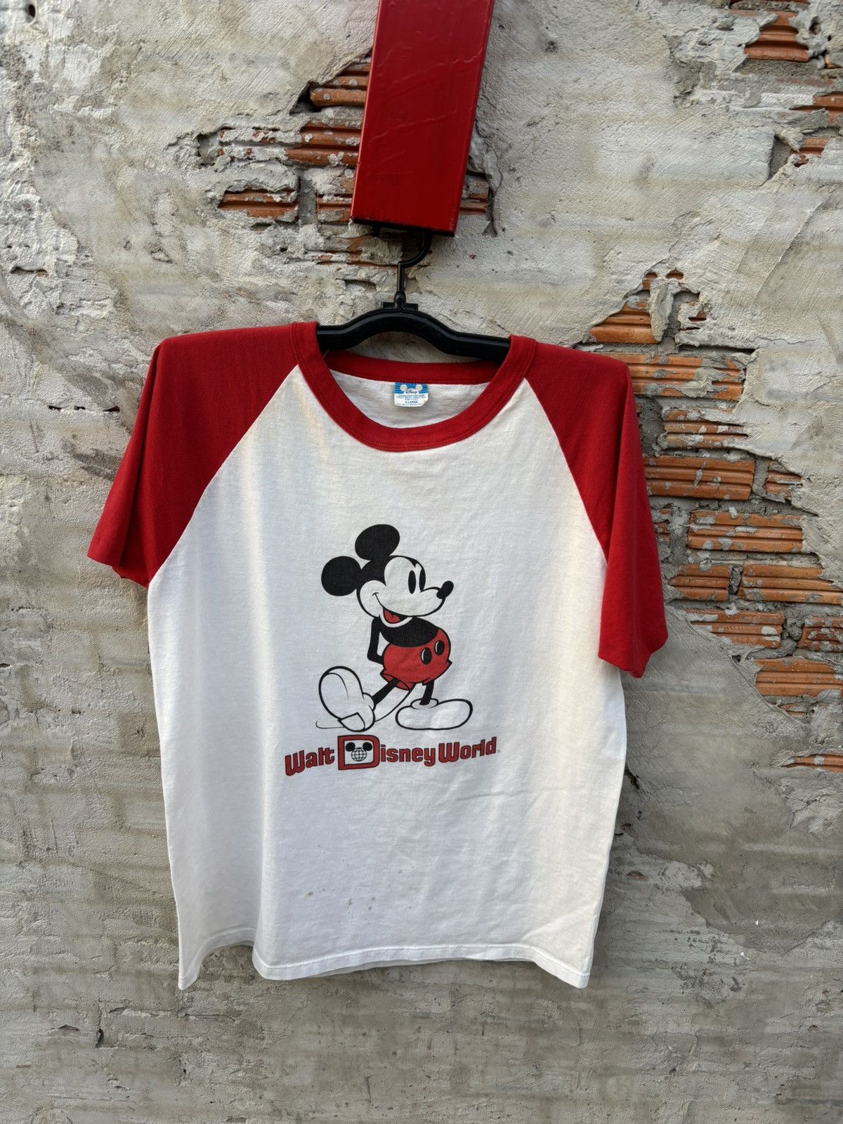 Vintage Vintage 80s Walt Disney World Mickey Mouse Raglan Size US XL / EU 56 / 4 - 1 Thumbnail