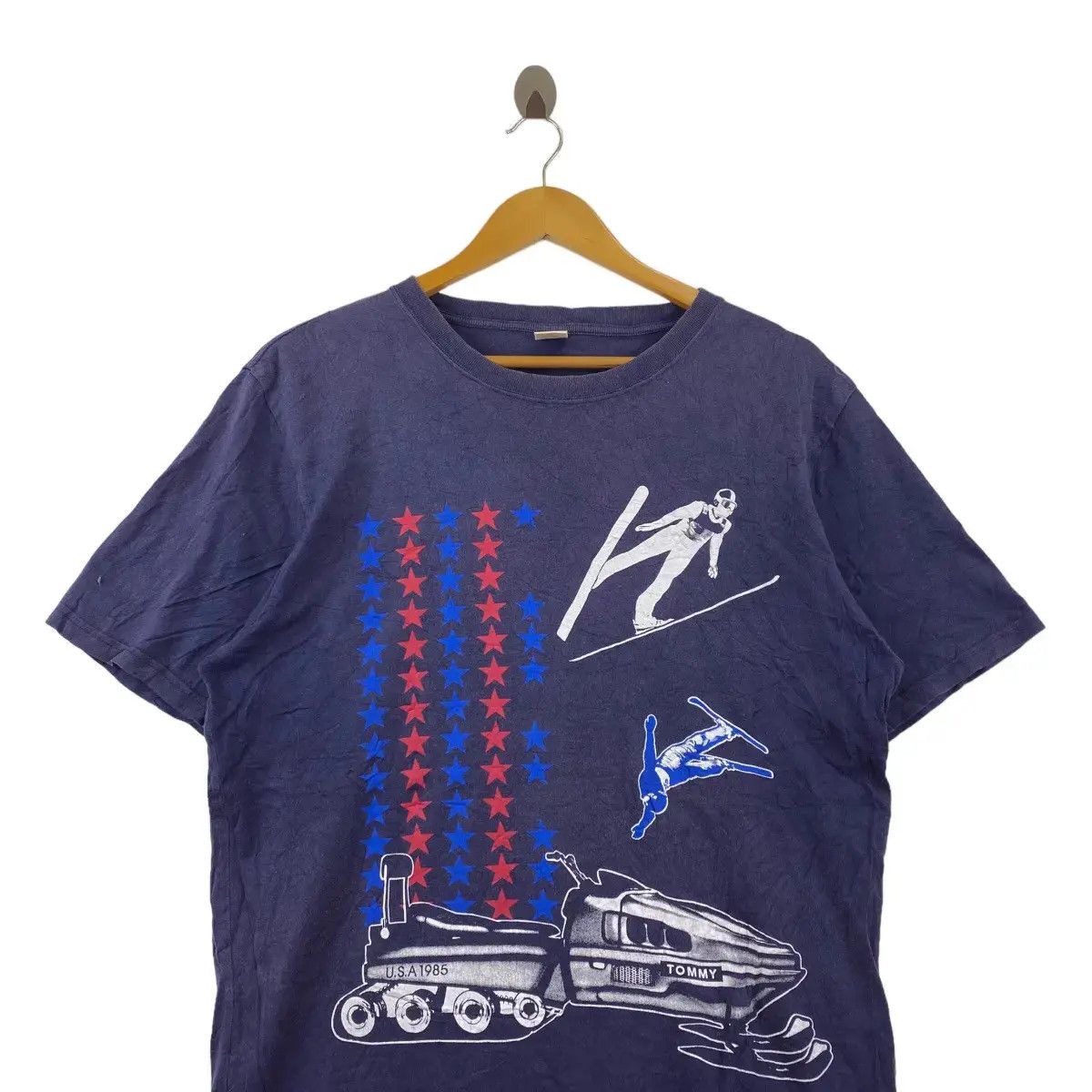 Tommy Hilfiger Vintage TOMMY HILFIGER SKI Team Snowboard Alps Tee Shirt Size XL / US 12-14 / IT 48-50 - 2 Thumbnail