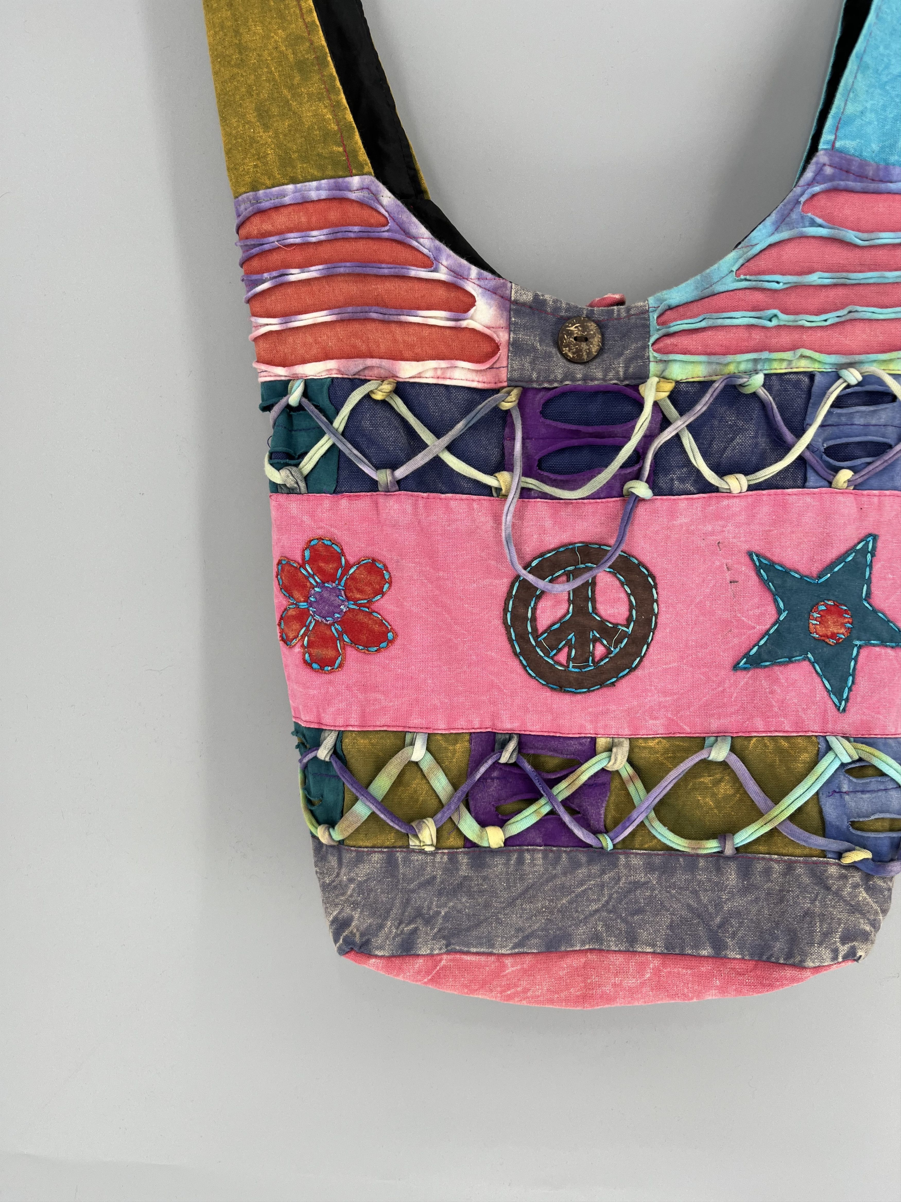 Japanese Brand Vintage Y2K Japanese Shopper Crossbody Hippie Bag Style Size ONE SIZE - 4 Thumbnail