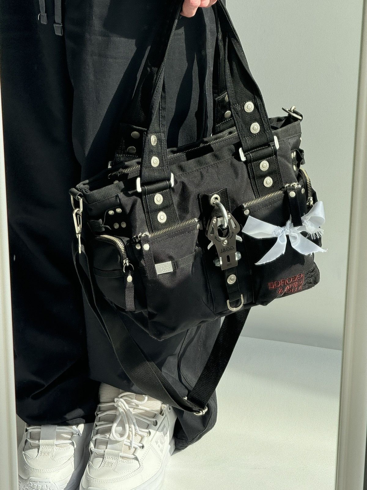 George Gina & Lucy × Japanese Brand Very Rare George Gina & lucy Y2k Alyx Bag Crossbody Handbag Size ONE SIZE - 19 Thumbnail