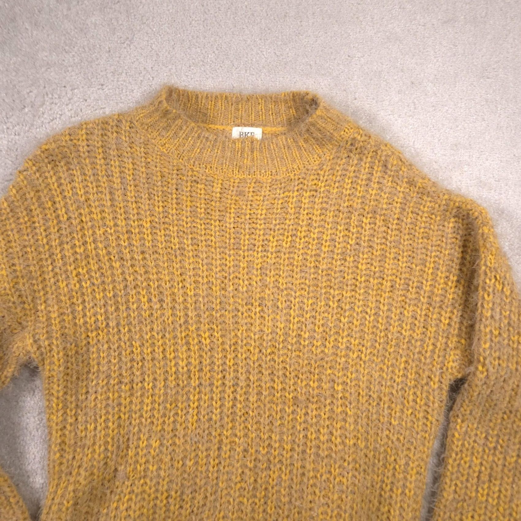 BKE BKE Sweater Womens Small Mustard Yellow Crew Neck Fuzzy Chunky Knit Scallop Hem Size S / US 4 / IT 40 - 2 Thumbnail