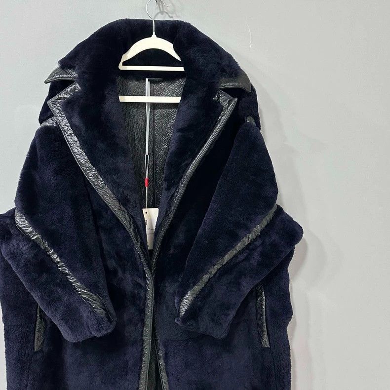 Max Mara Max Mara Fur integrated teddy coat Size M / US 6-8 / IT 42-44 - 2 Thumbnail