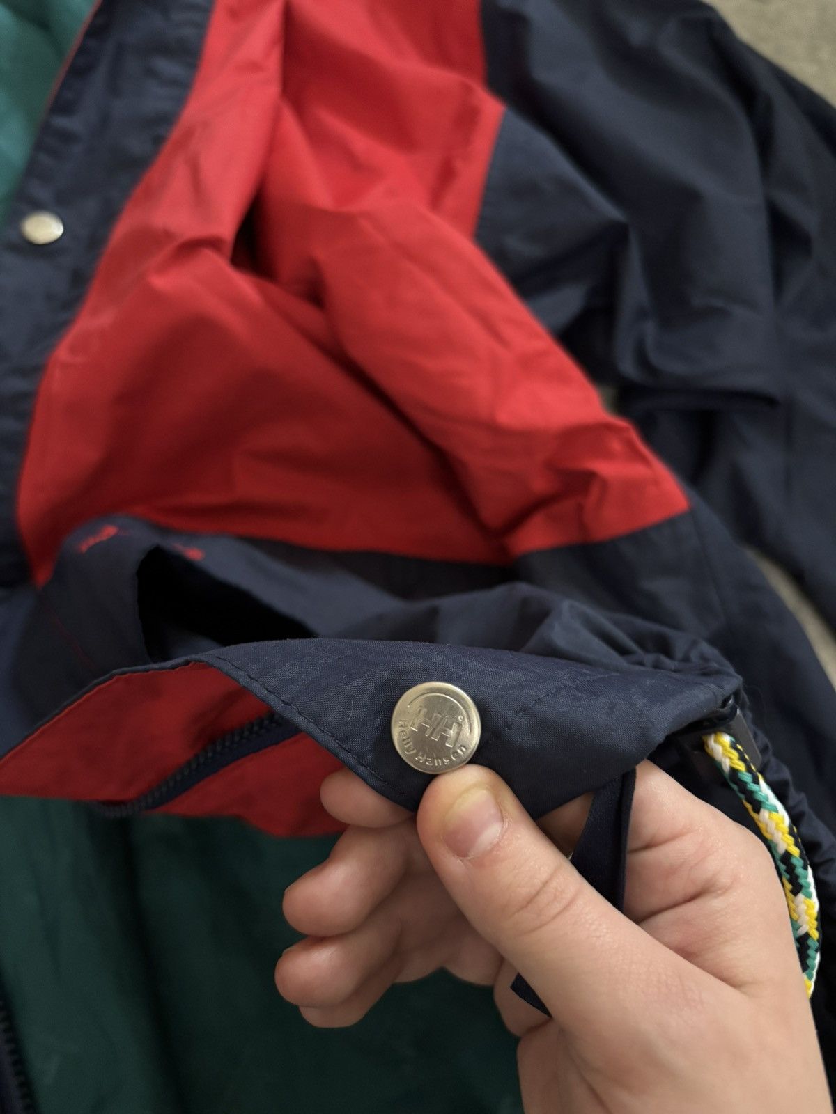 Helly Hansen Helly Hansen Colorful Rain Jacket L/XL Streetwear Y2K Size US L / EU 52-54 / 3 - 17 Thumbnail