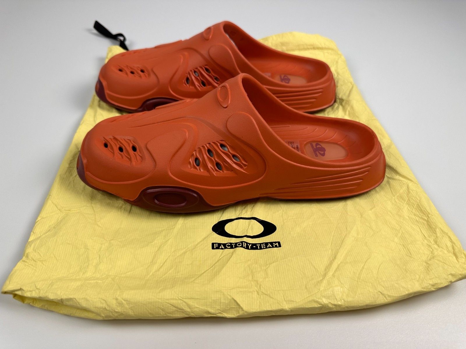 Oakley Oakley Factory Team Brain Dead Paguro slide Rust Orange US8 Size US 8 / EU 41 - 4 Thumbnail