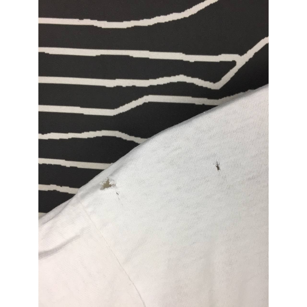 Fruit Of The Loom × Vintage Vtg 90s Distressed Joe’s Crab Shack Joe Know Elvis Promo Tee Size US L / EU 52-54 / 3 - 4 Thumbnail