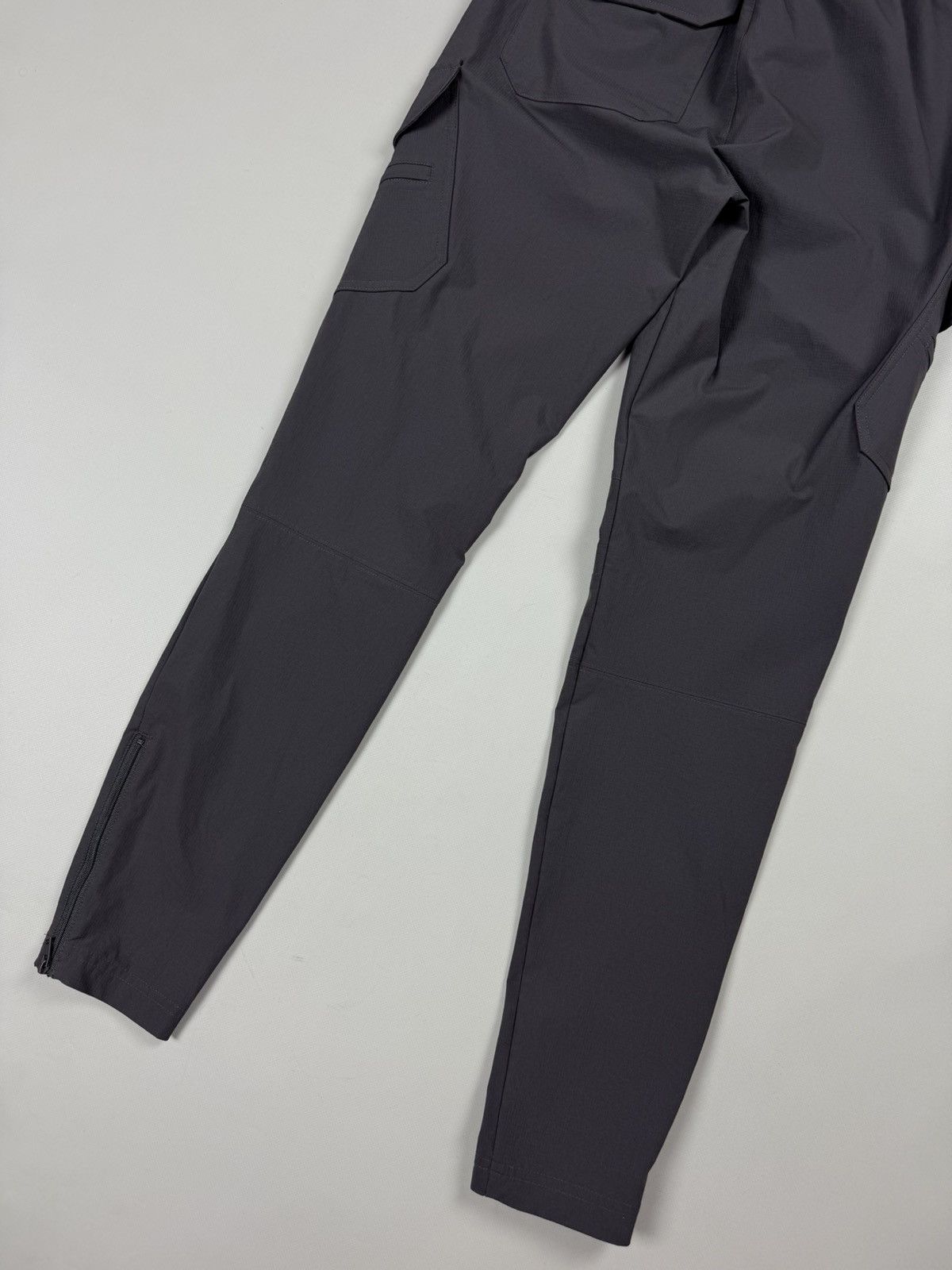 Represent Clo. 247 Represent Men’s Nylon Cargo Pants Joggers Size Xs Size US 28 / EU 44 - 22 Thumbnail