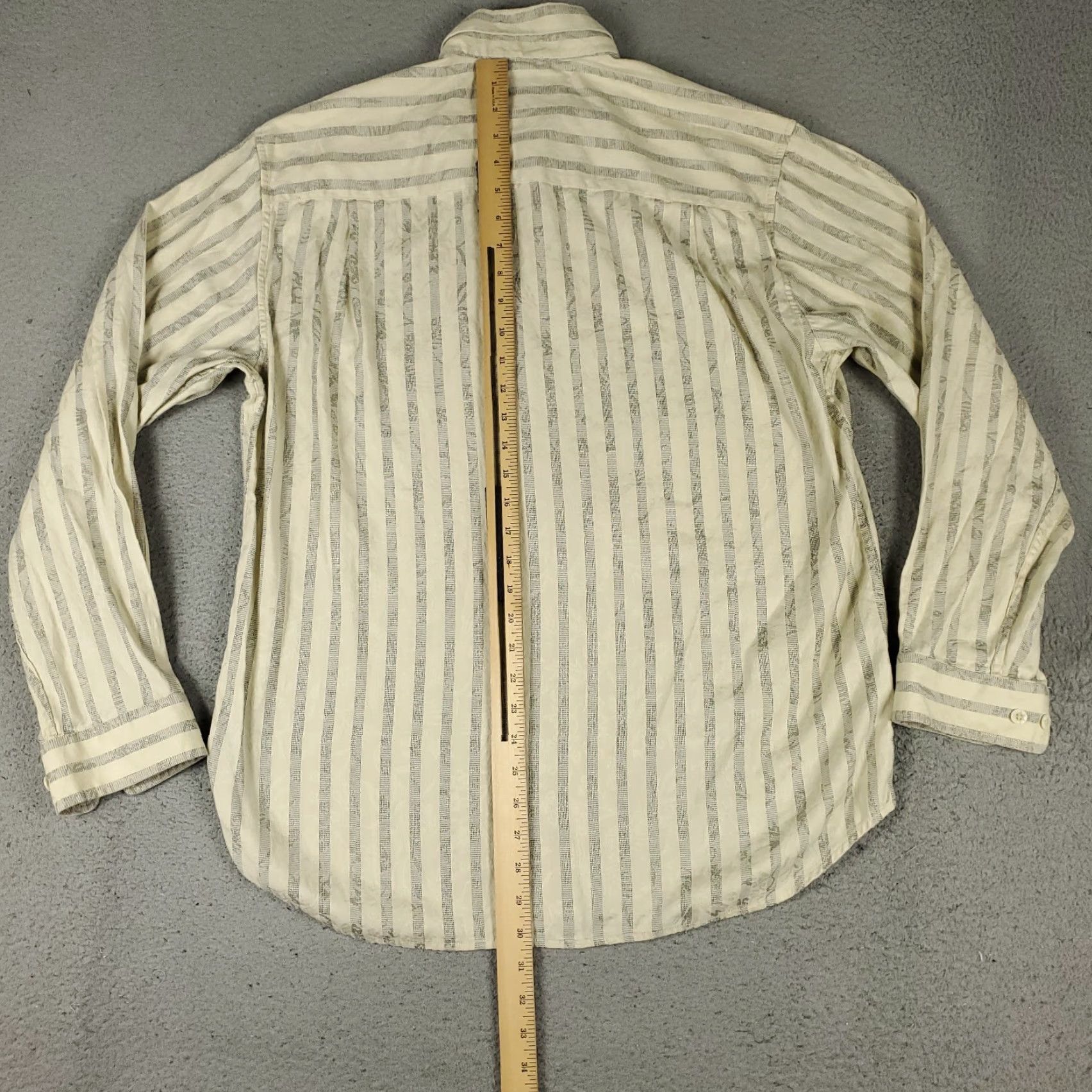 Tommy Bahama **Tommy Bahama Men's Large Beige Striped Cotton Button-Up Shirt** User: **Tommy Bahama Men's Large Beige Striped Cotton Button-Up Shirt** Size US L / EU 52-54 / 3 - 4 Thumbnail