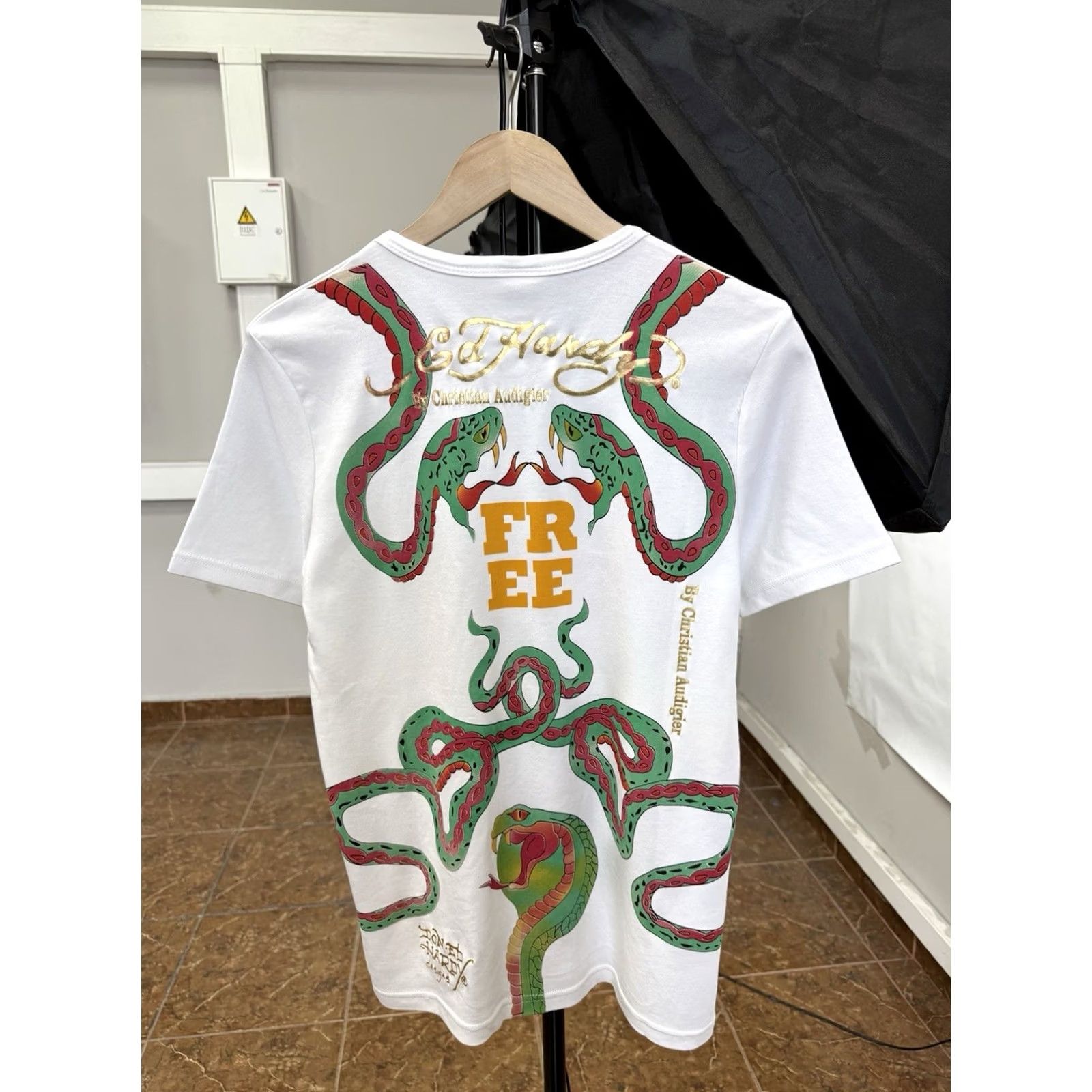 Ed Hardy VINTAGE Ed Hardy Snake Rhinestone T-Shirt Mens M White US Made AKA Christian Audigier Tee Size US M / EU 48-50 / 2 - 2 Thumbnail