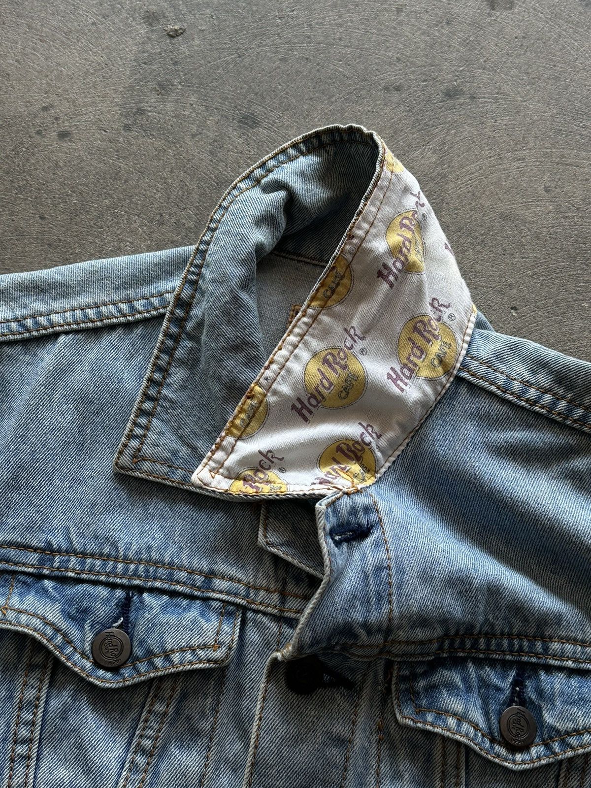 Hard Rock Cafe 90s Hard Rock Cafe denim jacket Size M / US 6-8 / IT 42-44 - 4 Thumbnail
