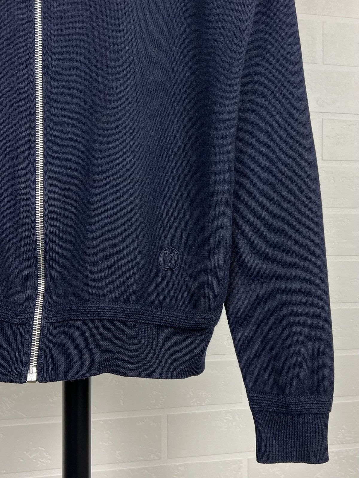 Louis Vuitton LOUIS VUITTON Sweater Zip Cardigan Wool/Silk LV Logo Blue Size US M / EU 48-50 / 2 - 4 Thumbnail