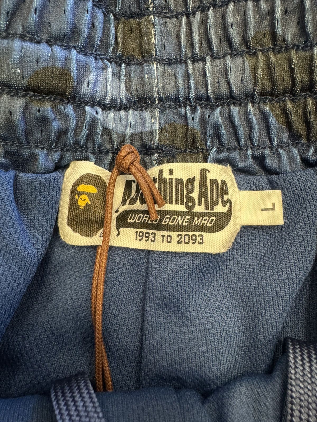 Bape Bape Blue Camo Basketball Shorts Size US 32 / EU 48 - 3 Thumbnail