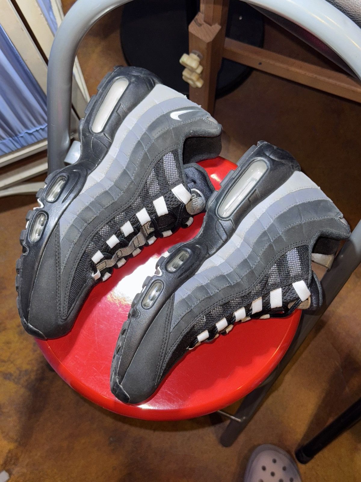 Nike Nike Air Max 95 Black Smoke Grey Shoes Size US 9 / EU 42 - 5 Thumbnail