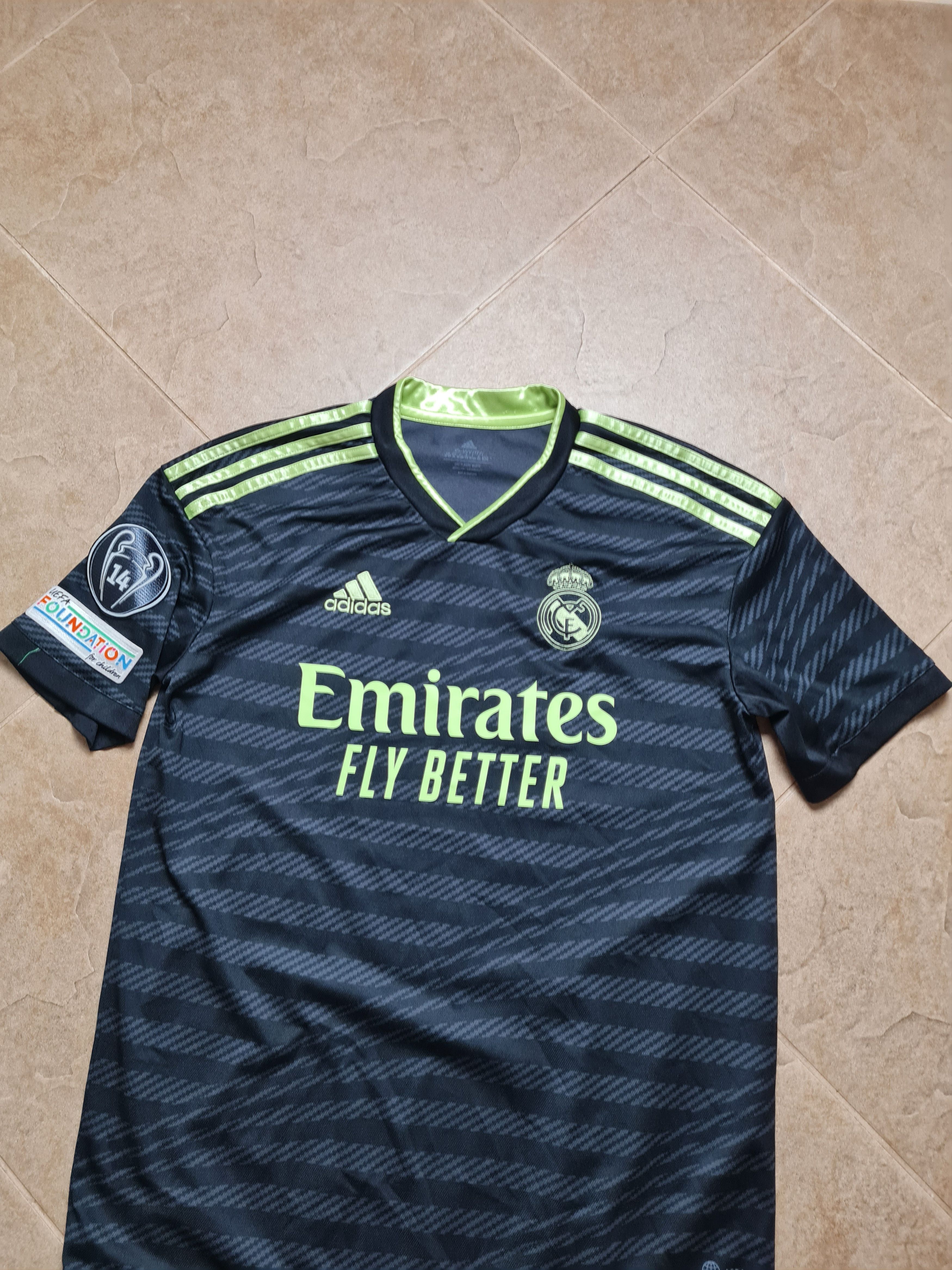 Adidas FOOTBALL JERSEY REAL MADRID THIRD SOOCCER SHIRT #9 BENZEMA Size US S / EU 44-46 / 1 - 5 Thumbnail