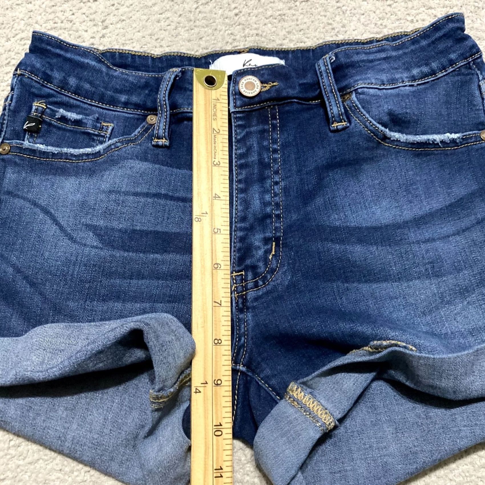 Vintage Kancan Jeans Shorts Blue Denim Dark Wash Mid Rise Inseam 3" Cuffed 5-Pocket Stretch Casual Womens Size 28 Shorts Size 28" / US 6 / IT 42 - 6 Thumbnail