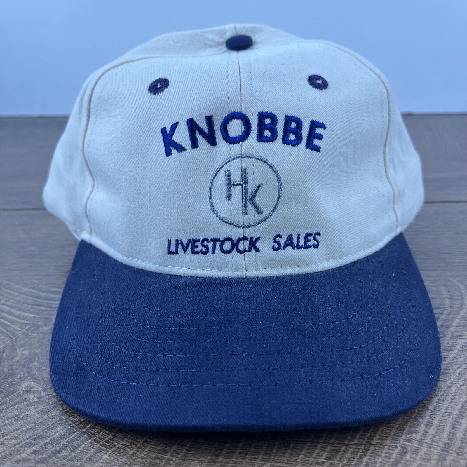 Other Knobbe Livestock Sales Hat HK White Cap Hat Adjustable Hat W Size ONE SIZE - 1 Thumbnail