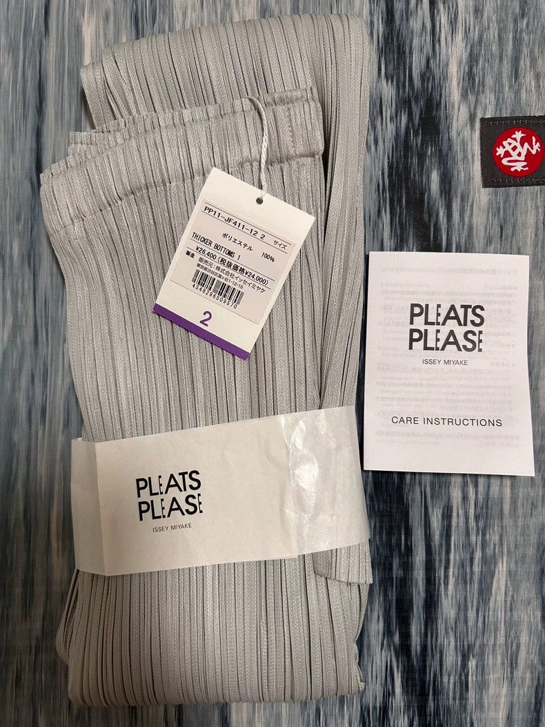 Issey Miyake Issey Miyake size:2 Light grey pleated skinny pants Size 32" / US 10 / IT 46 - 1 Thumbnail