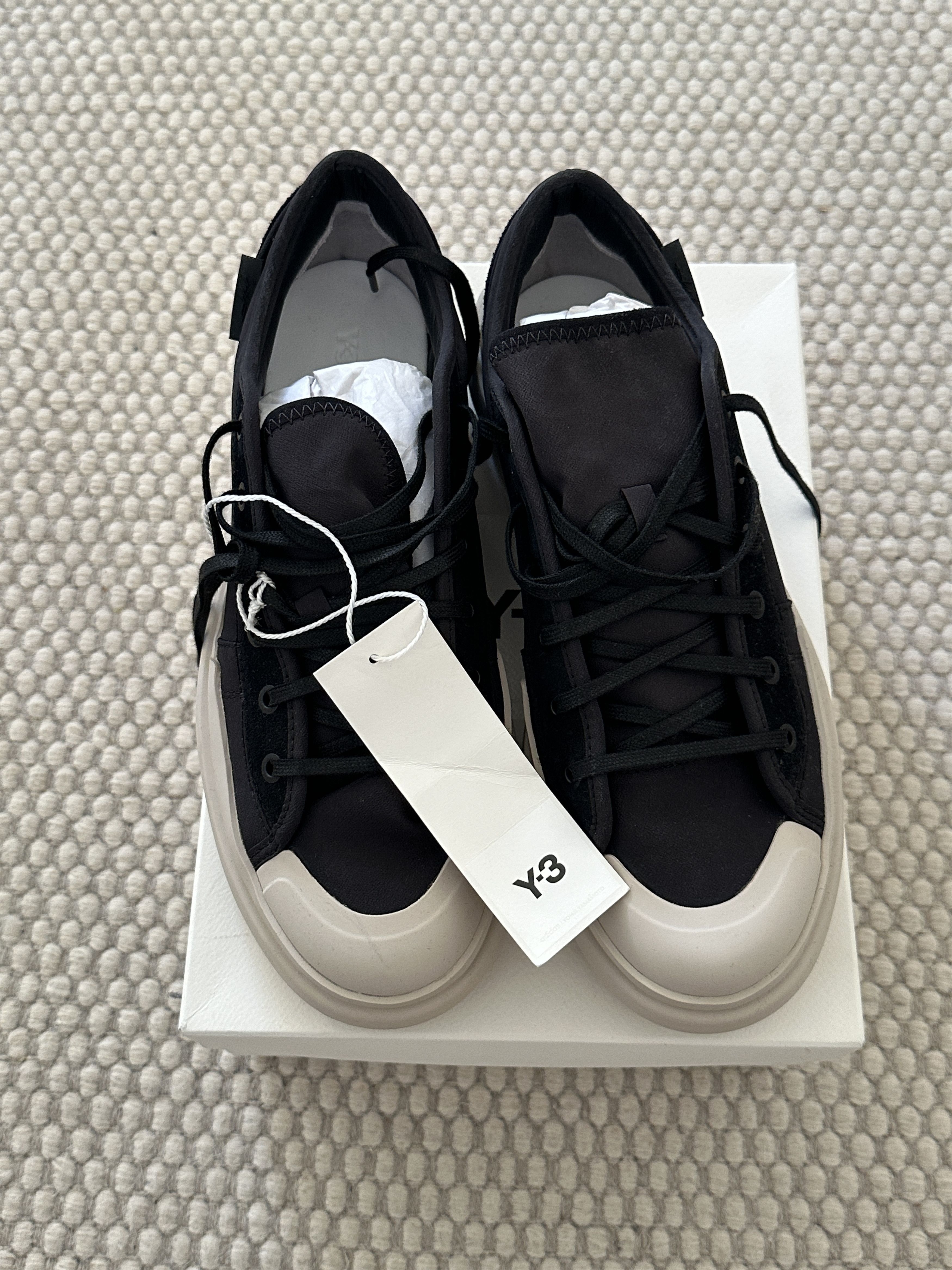 Adidas × Y-3 Y3 Ajatu court Low Size US 10 / EU 43 - 1 Thumbnail