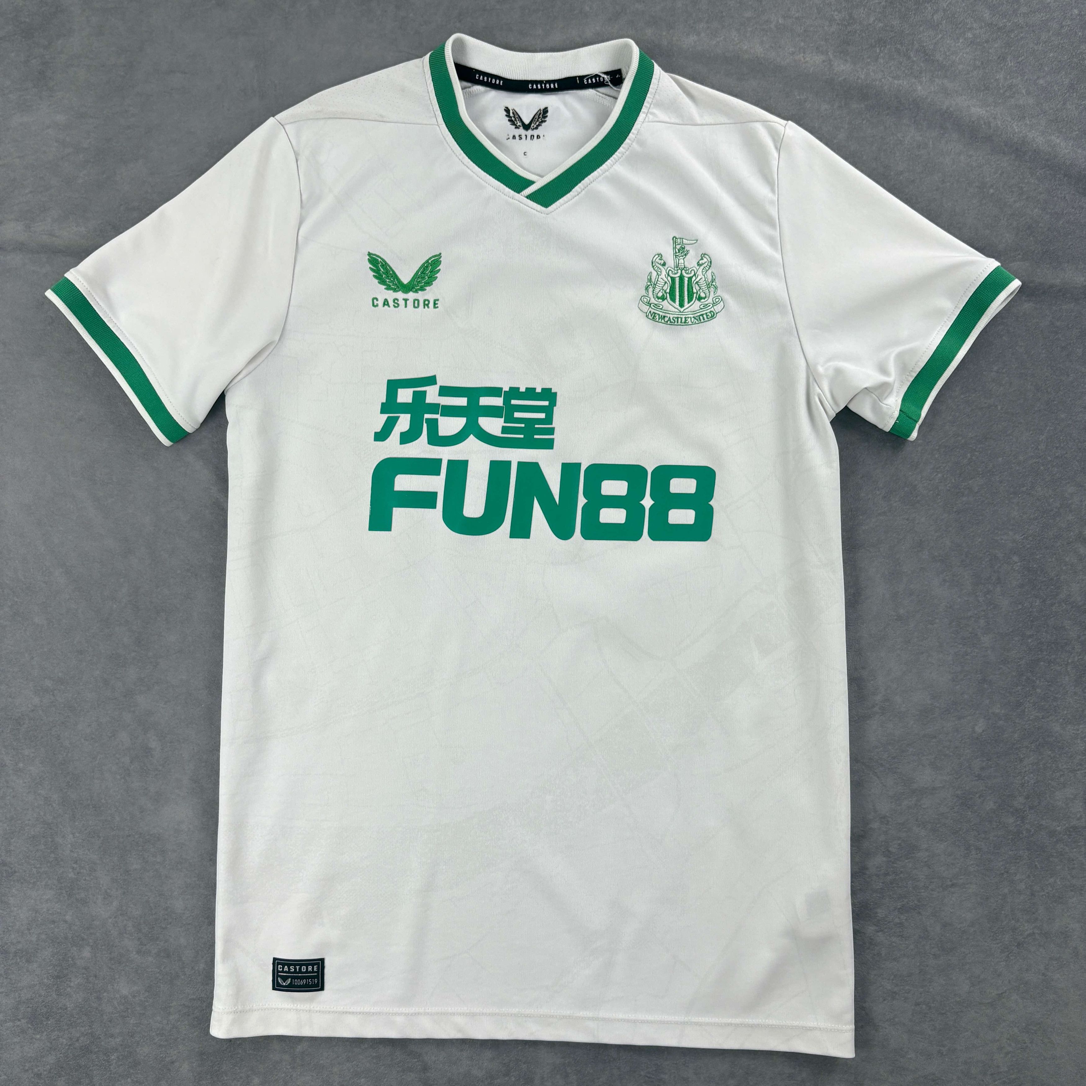 Castore Newcastle United 22-23 third Bruno Guimares football jersey Size US S / EU 44-46 / 1 - 2 Thumbnail