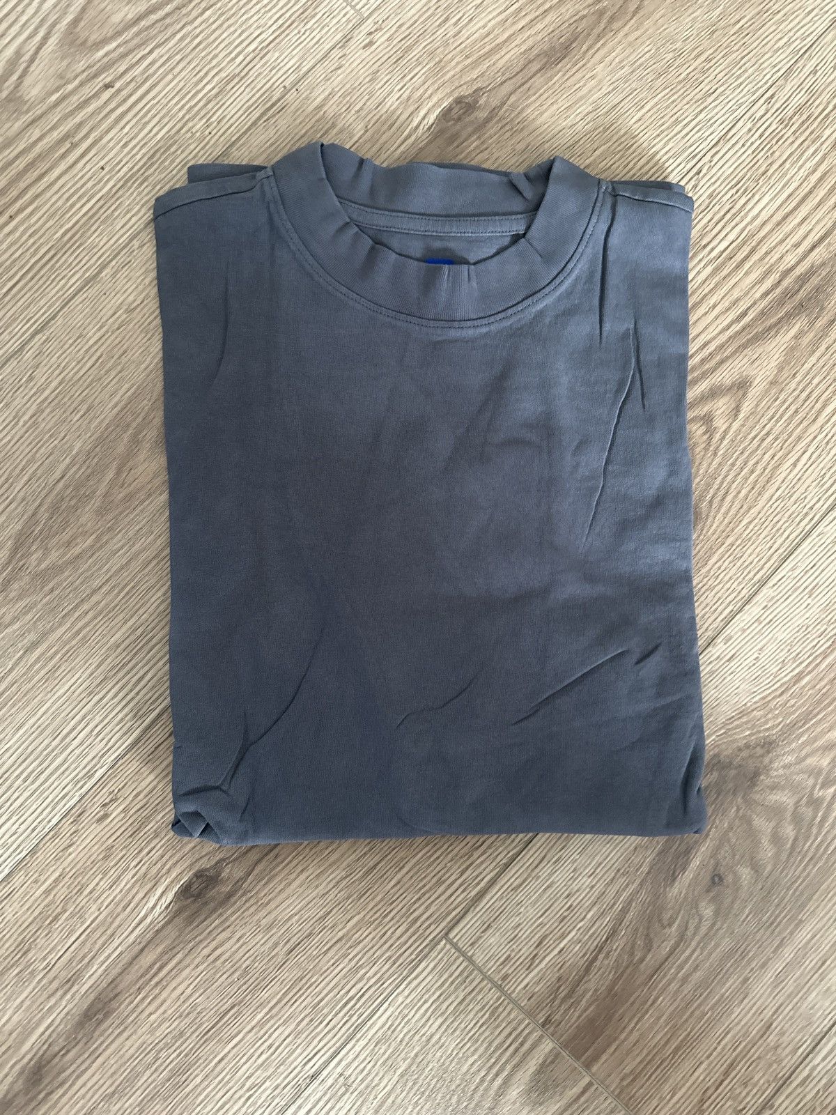 Balenciaga × Gap × Kanye West Yeezy Gap Long Sleeve T-Shirt Dark Grey (SIZE MEDIUM) Size US M / EU 48-50 / 2 - 1 Thumbnail