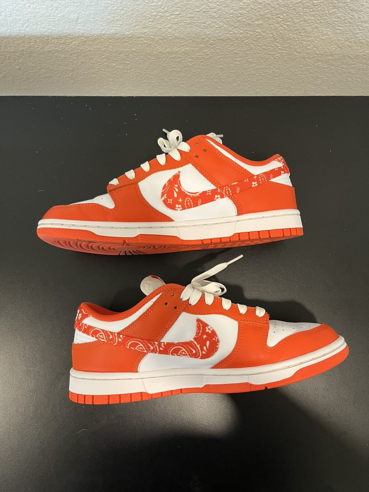 Nike Nike dunk orange paisley Size US 8.5 / EU 41-42 - 3 Thumbnail